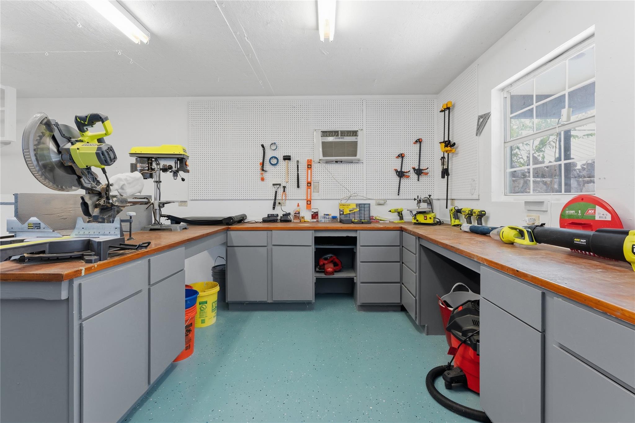 310 WIMBERLEY SQ
