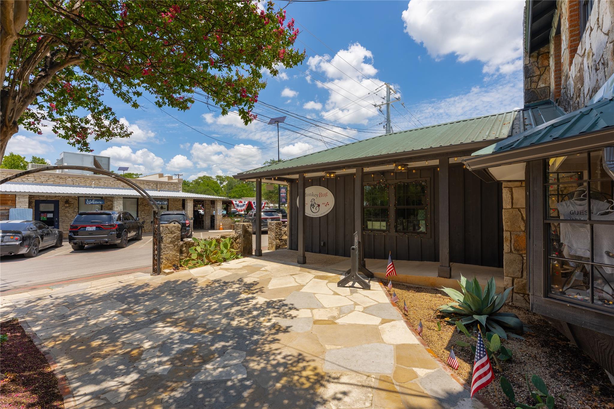 310 WIMBERLEY SQ