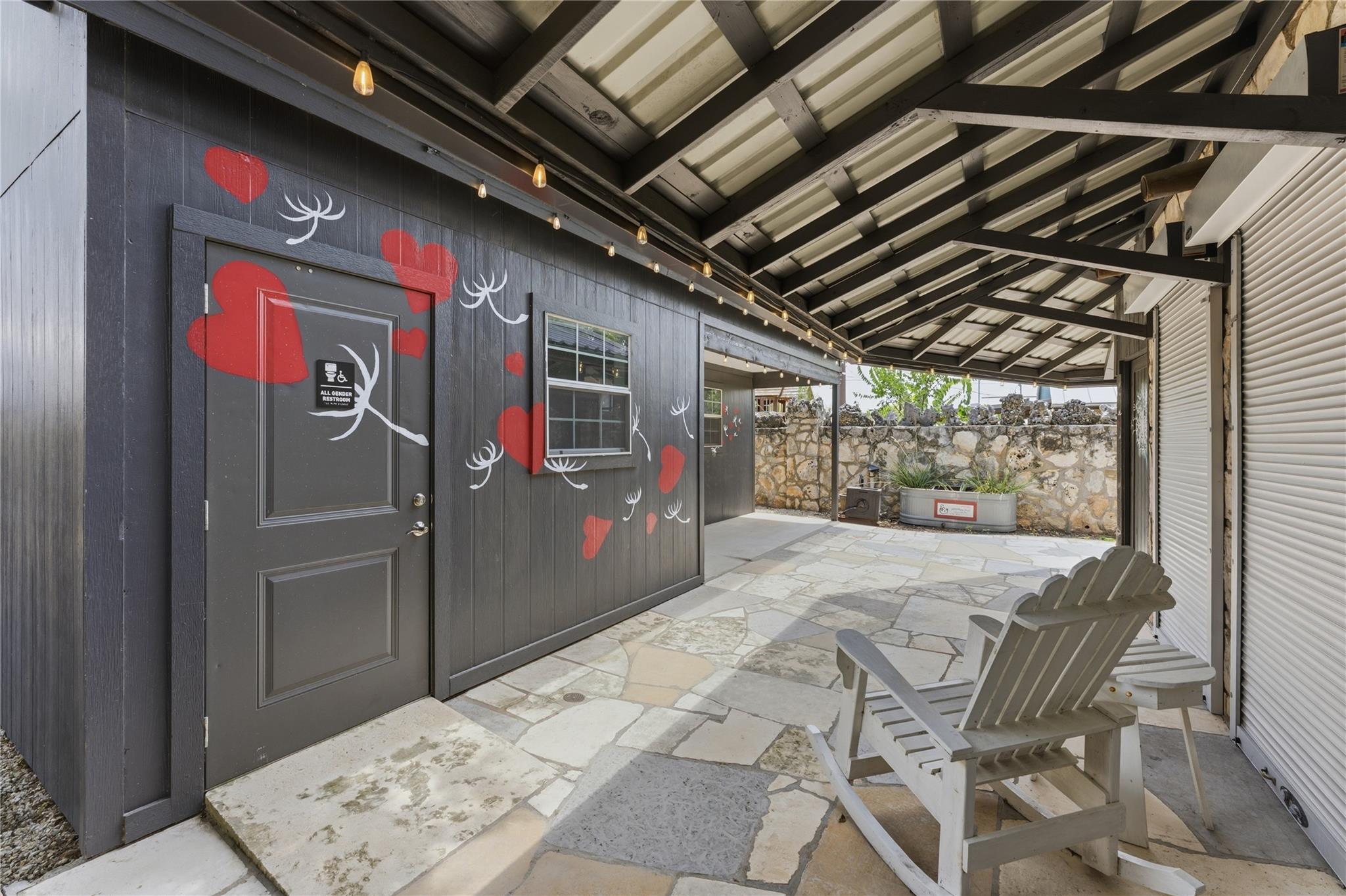 310 WIMBERLEY SQ