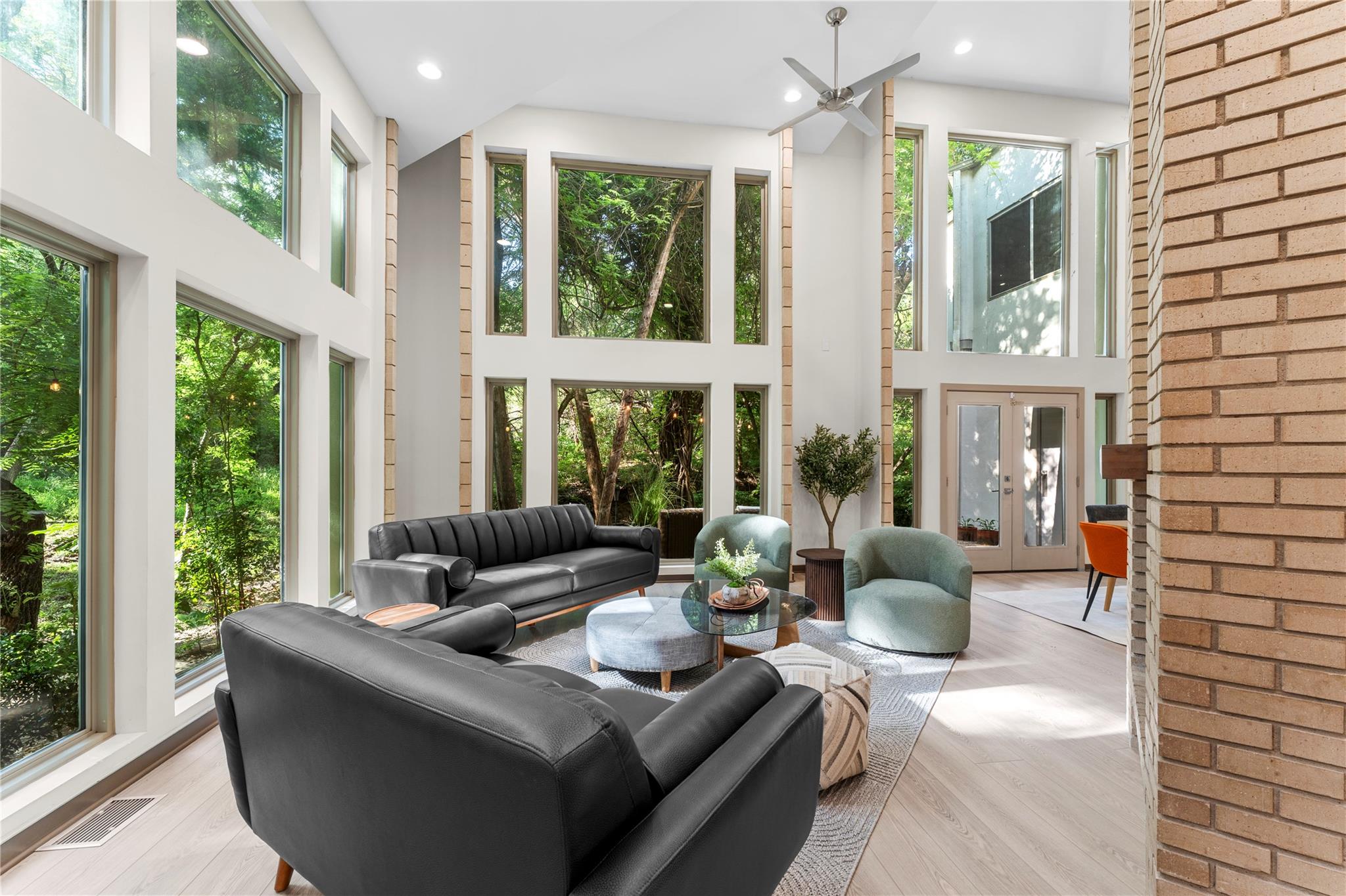 3001 White Oak DR