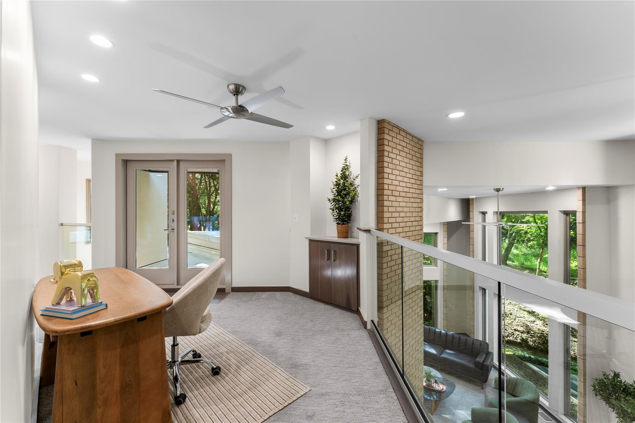 3001 White Oak DR