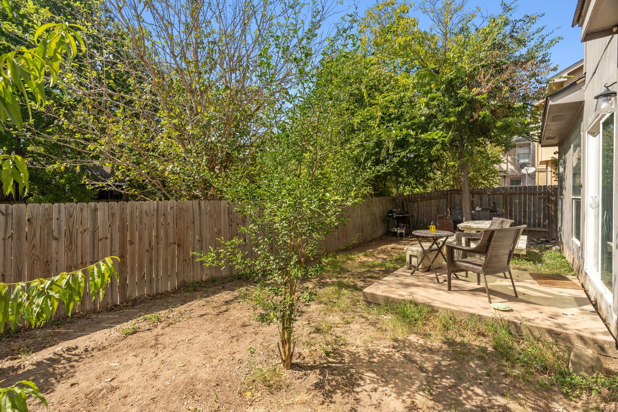 17200 Village Glen RD