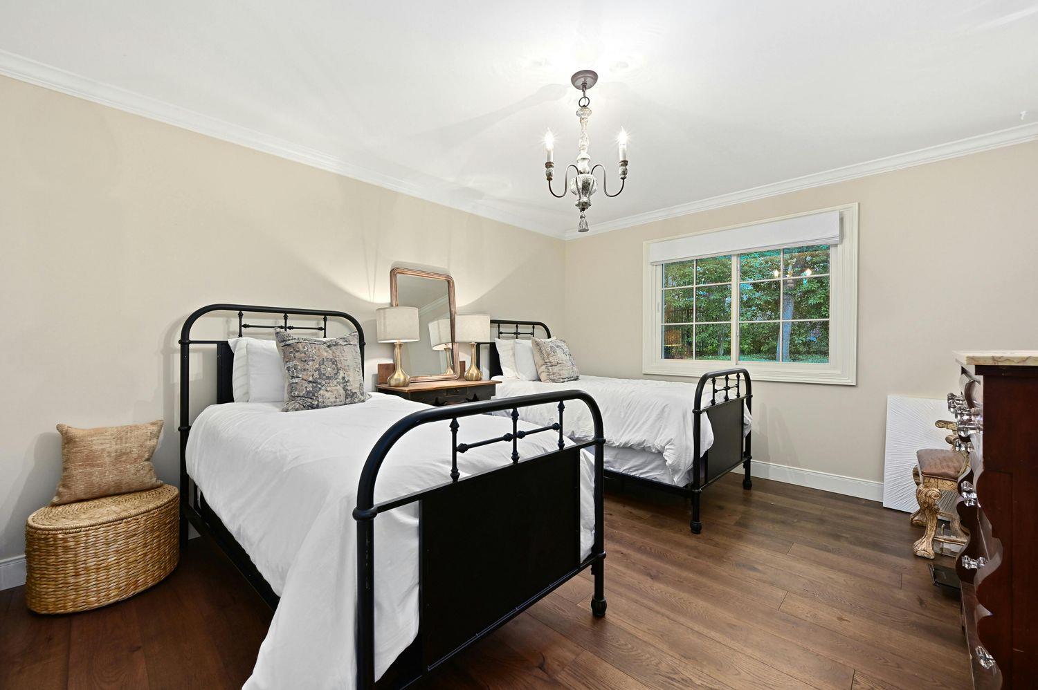 2801 Regents PARK