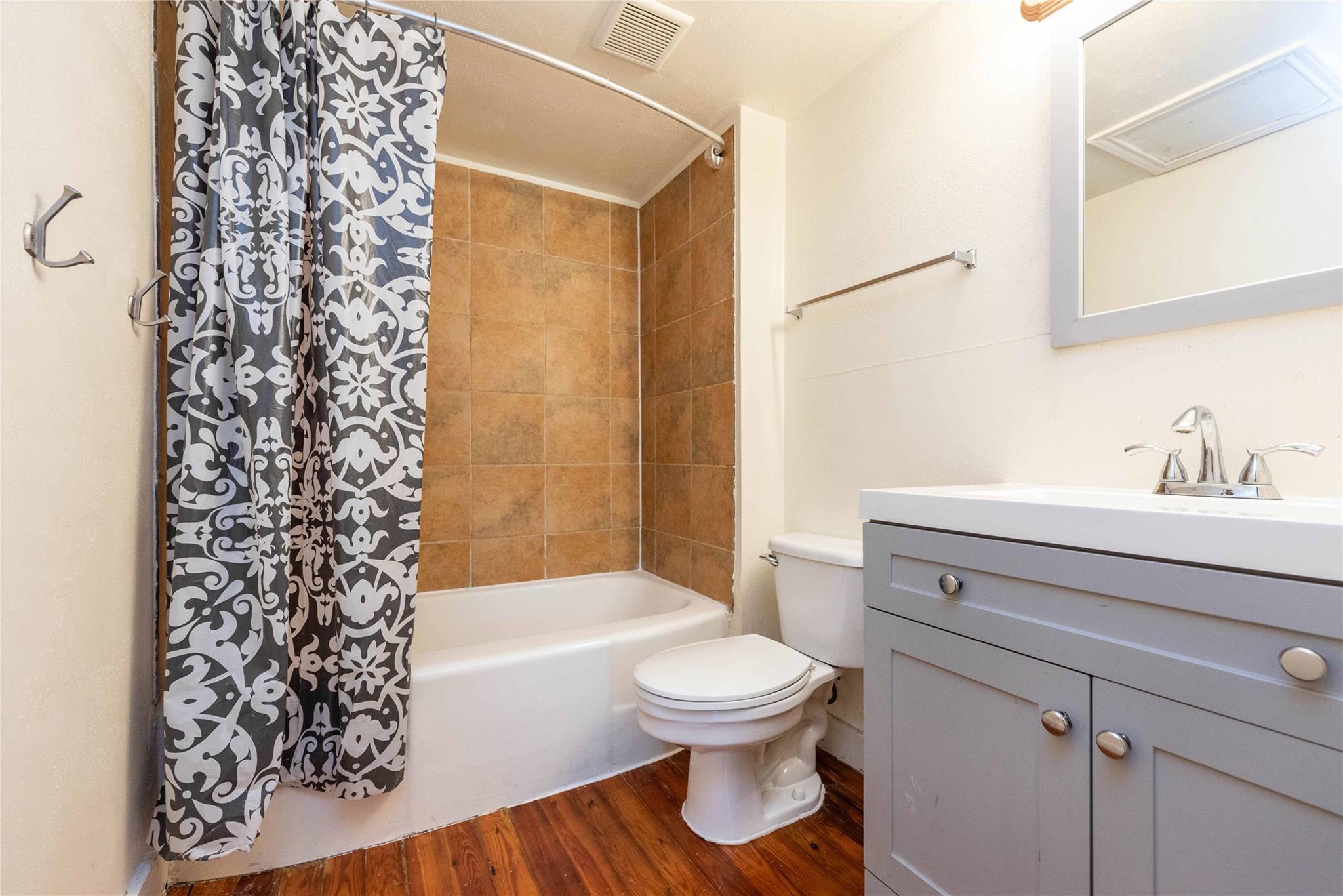 406 Lexington RD # B