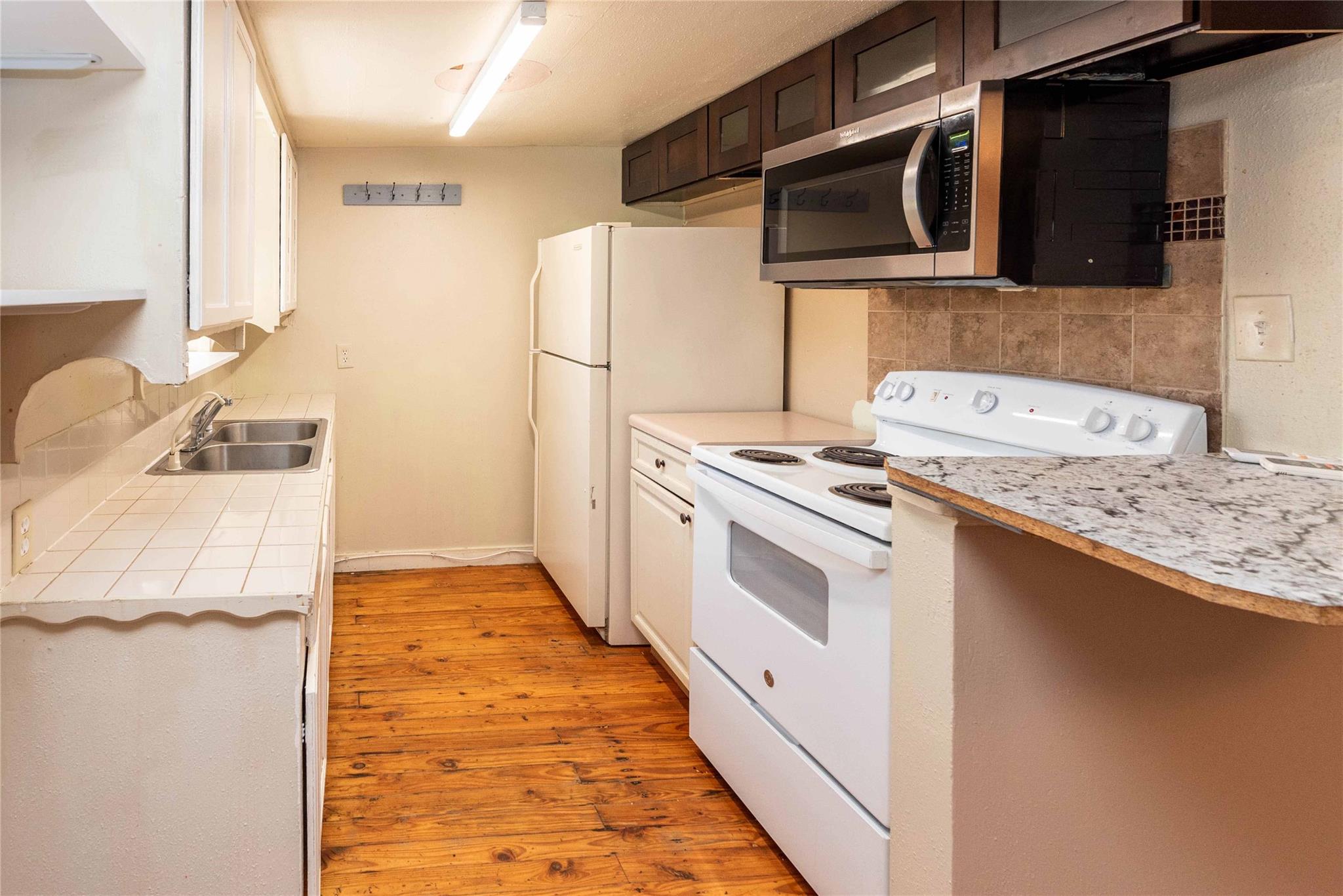 406 Lexington RD # B