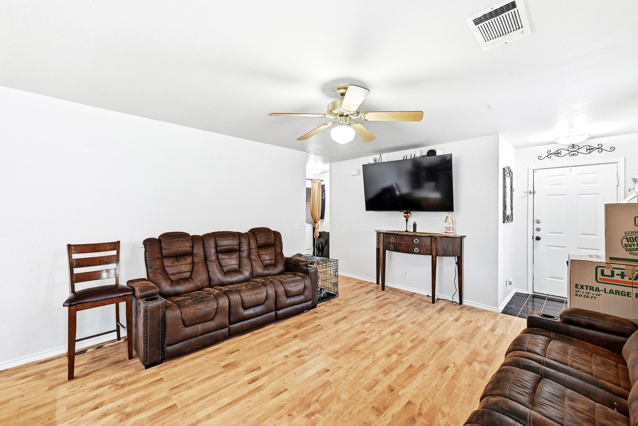 15001 Arizona Oak LN