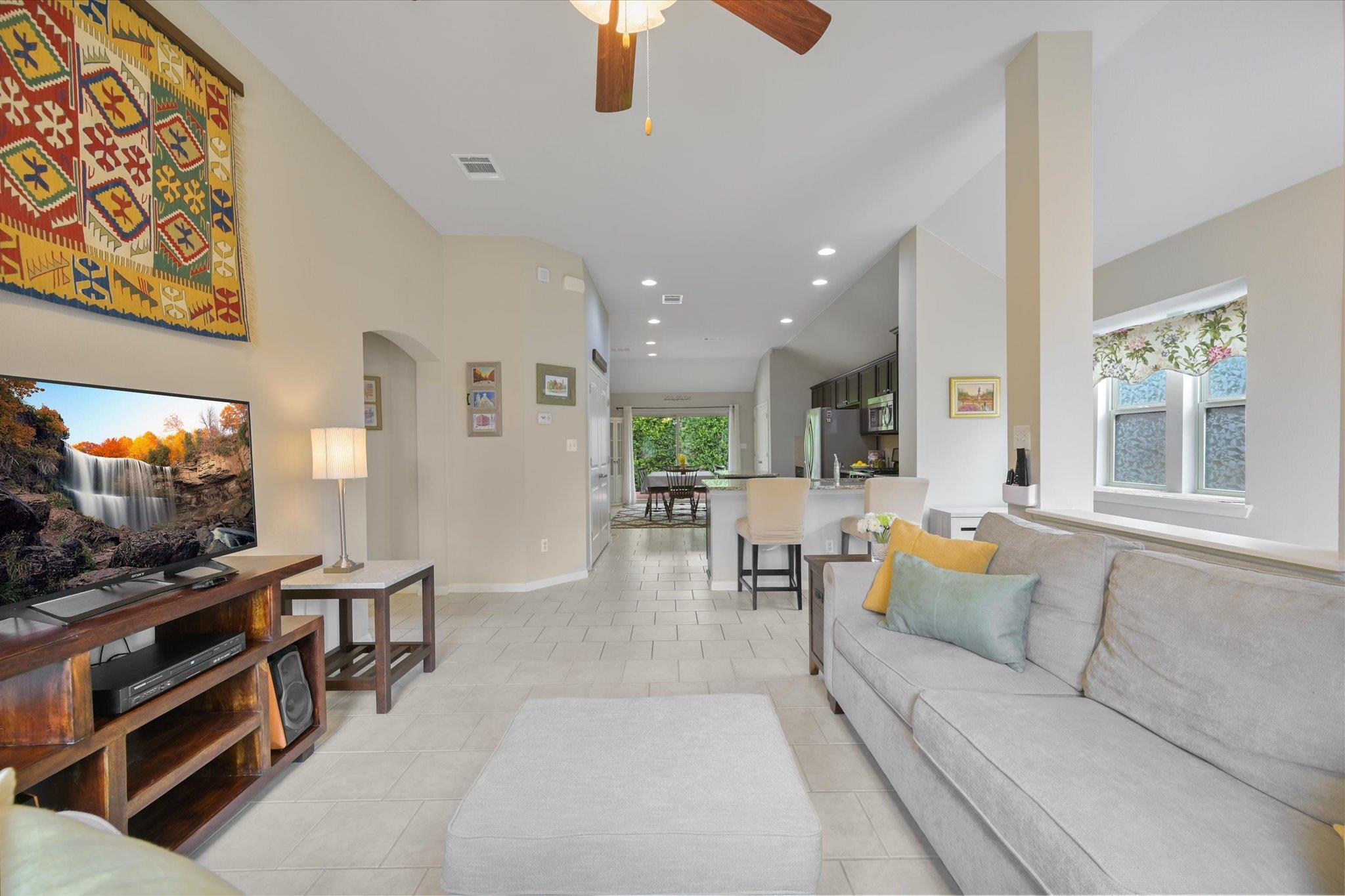 358 Tilly LN