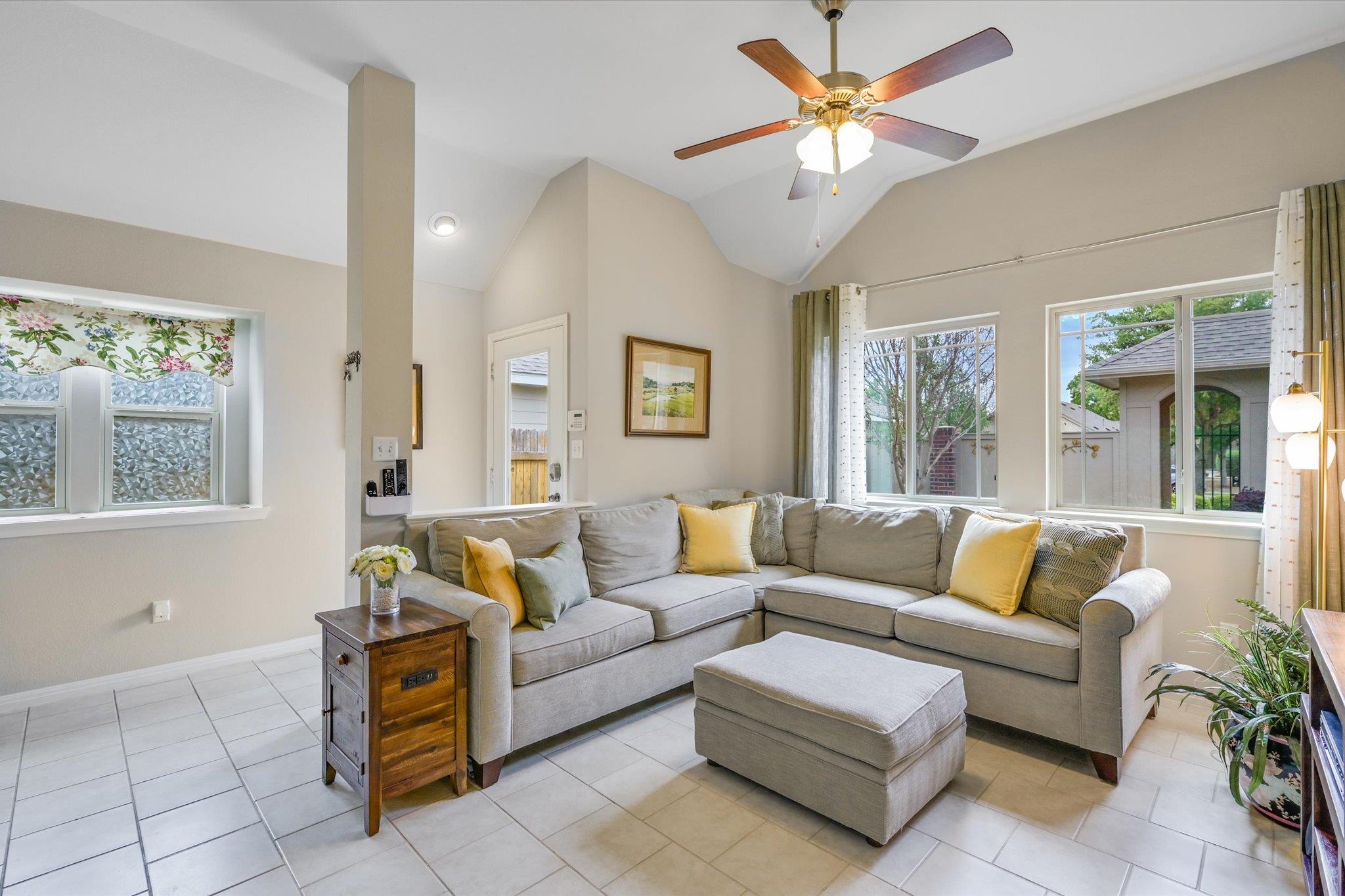 358 Tilly LN