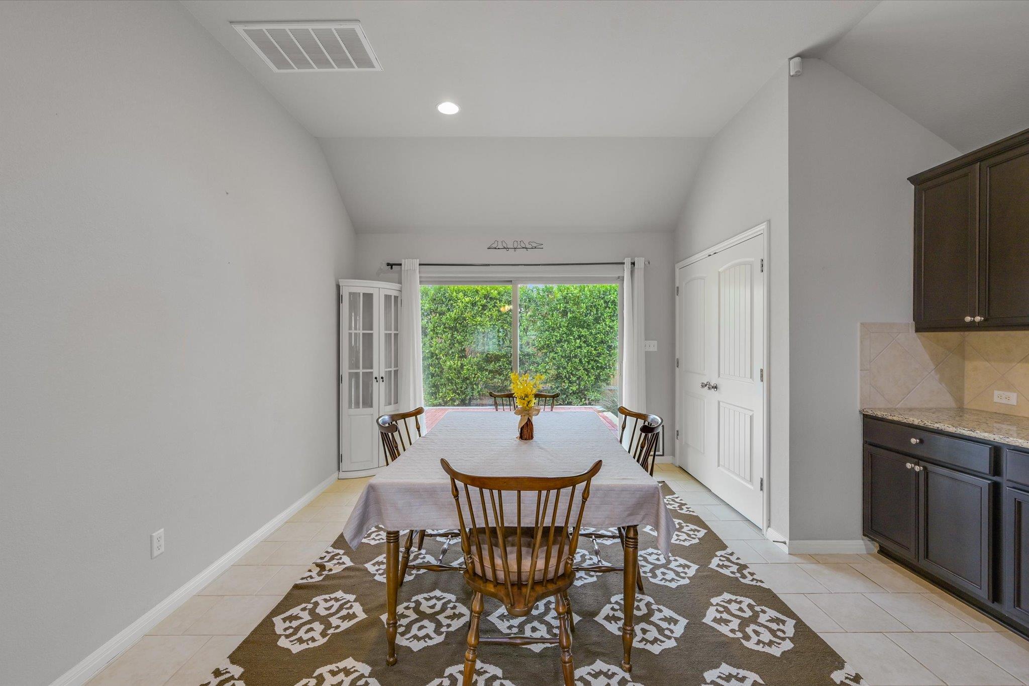 358 Tilly LN