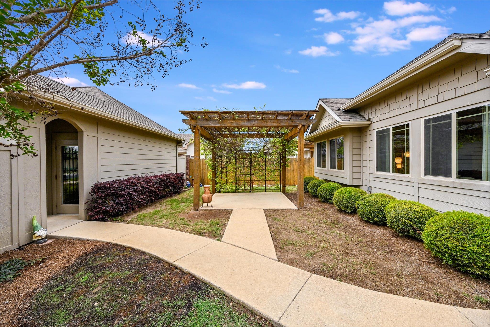358 Tilly LN