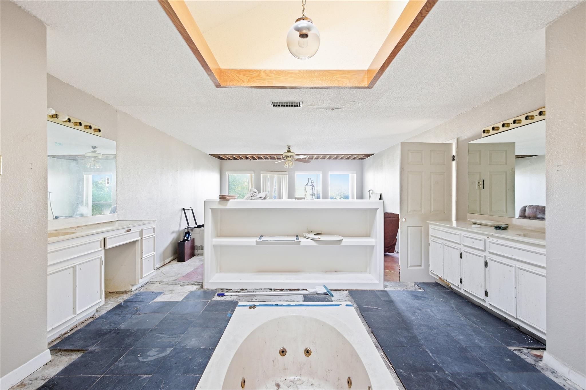 5705 Rain Creek PKWY, Austin