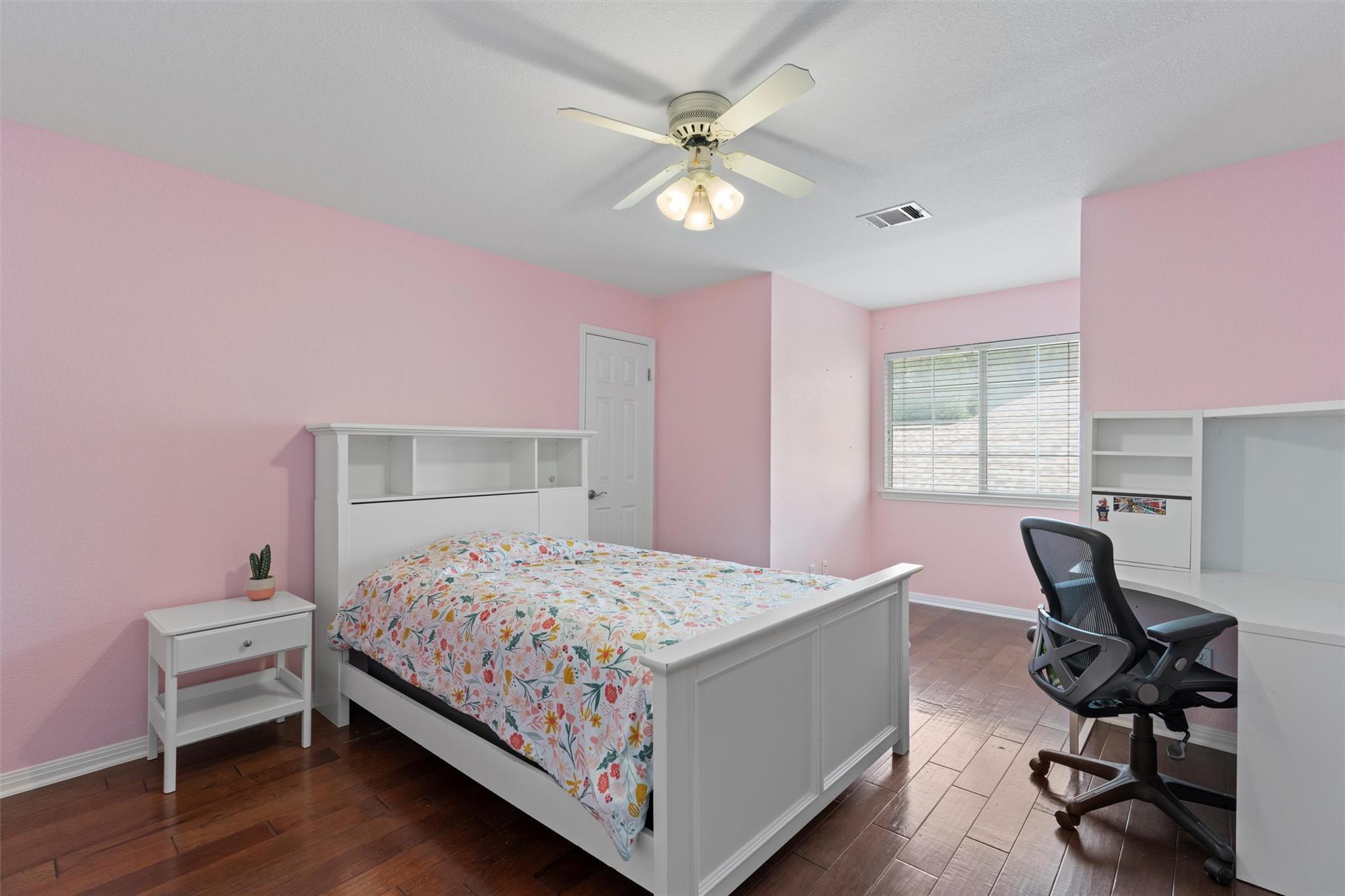 17112 Crescent Heights TRL