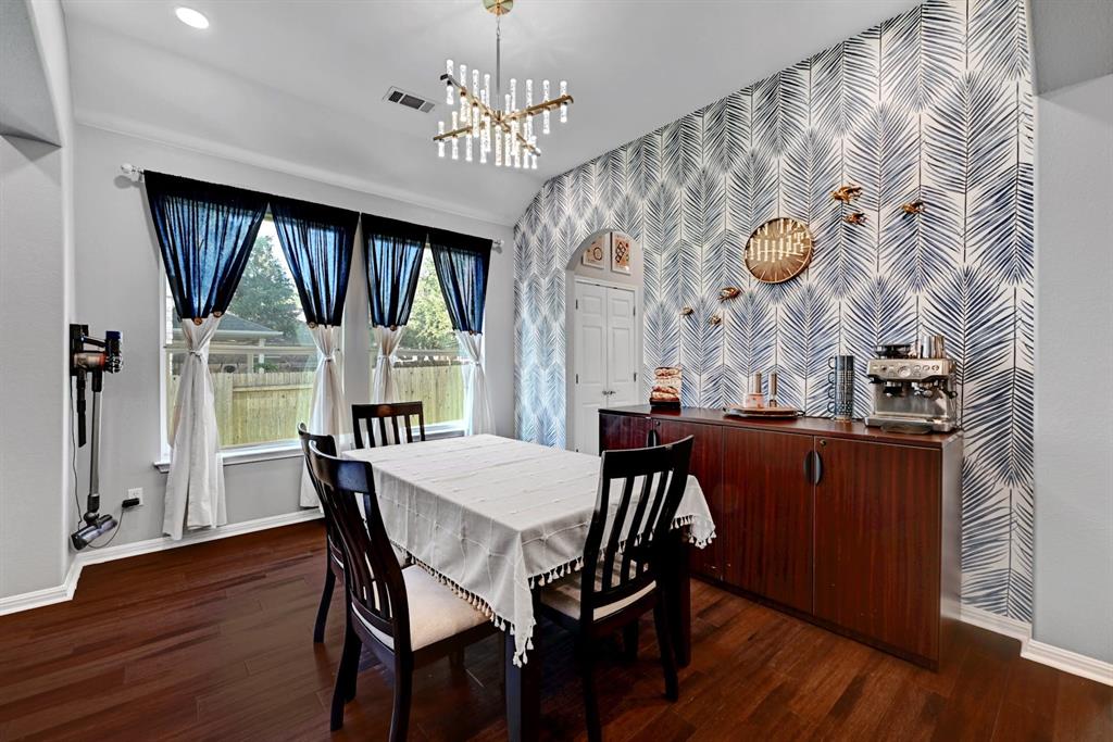 9621 Spanish Wells DR