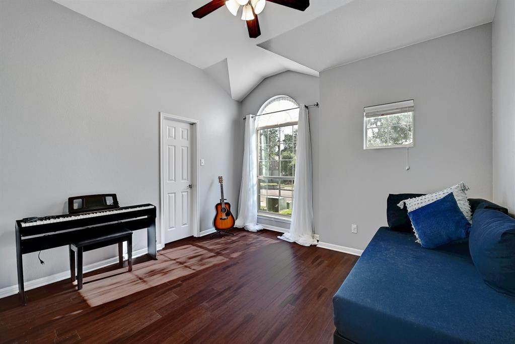 9621 Spanish Wells DR