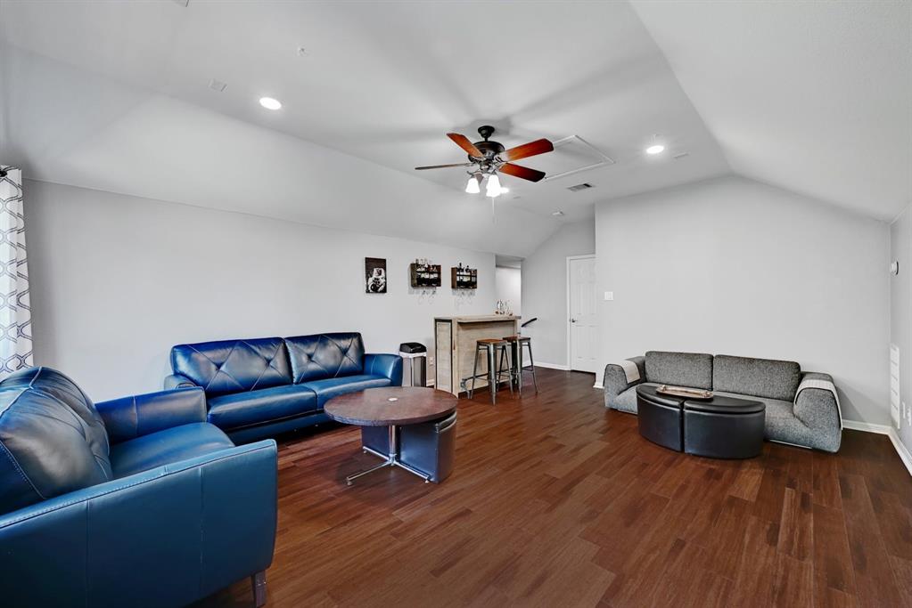 9621 Spanish Wells DR