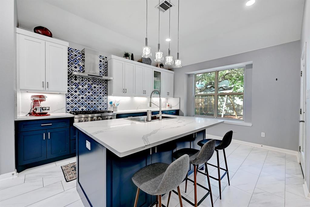 9621 Spanish Wells DR