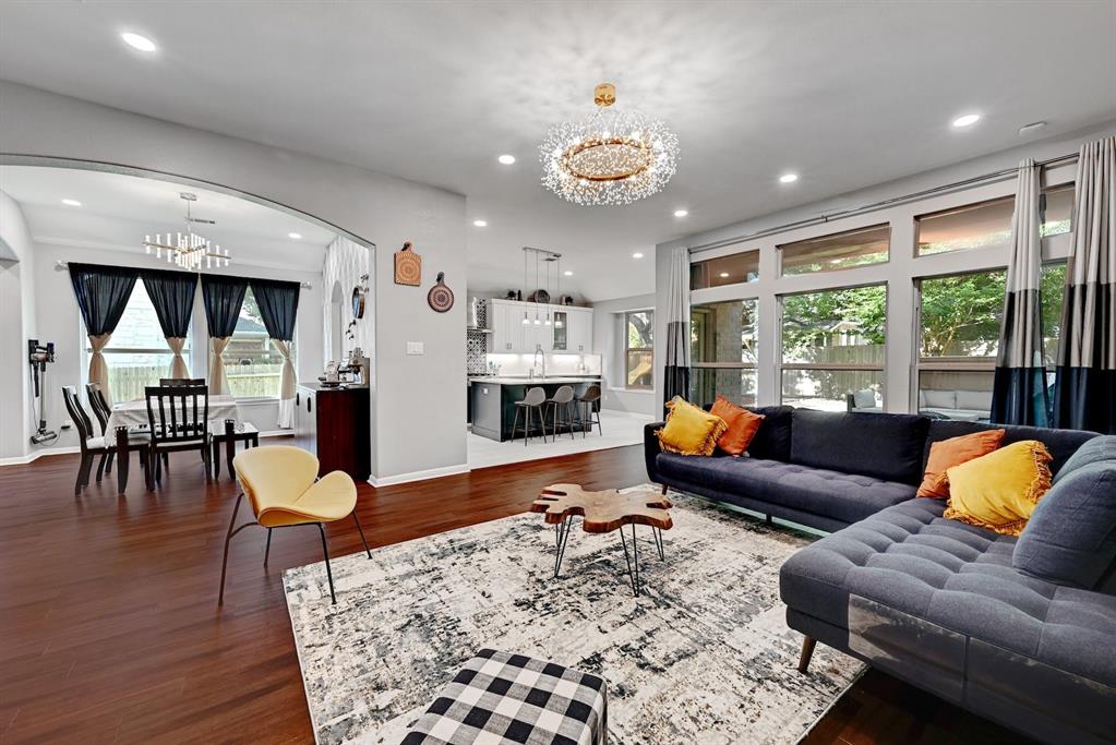 9621 Spanish Wells DR