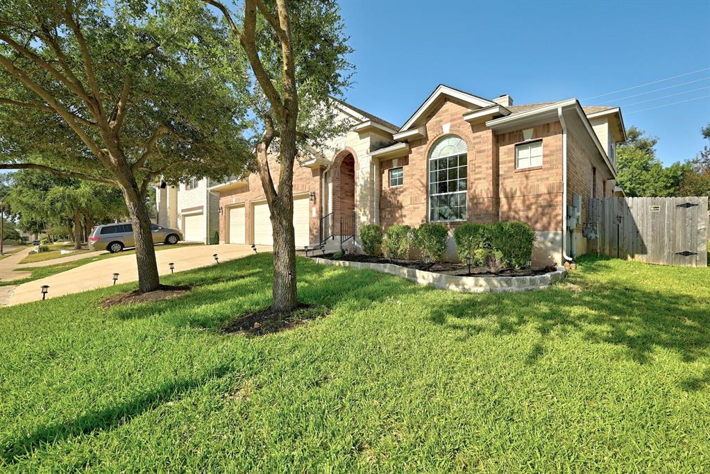 9621 Spanish Wells DR