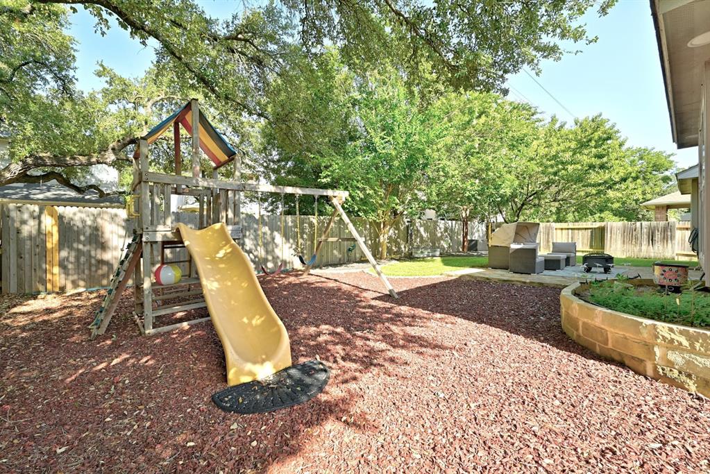 9621 Spanish Wells DR