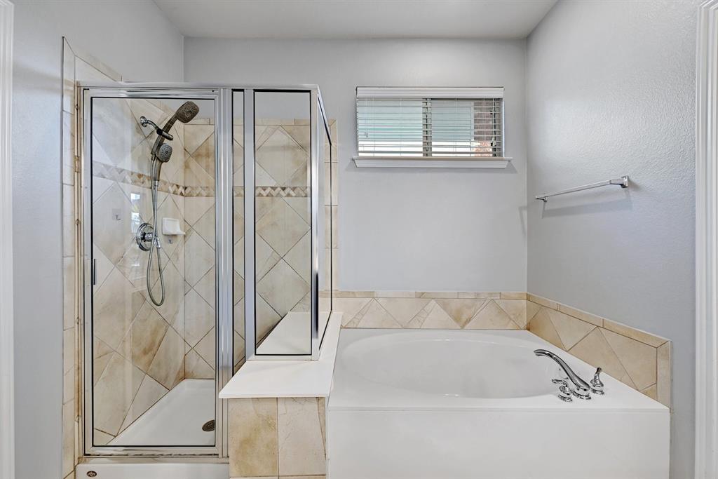 9621 Spanish Wells DR