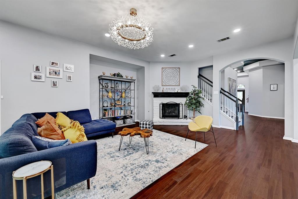 9621 Spanish Wells DR