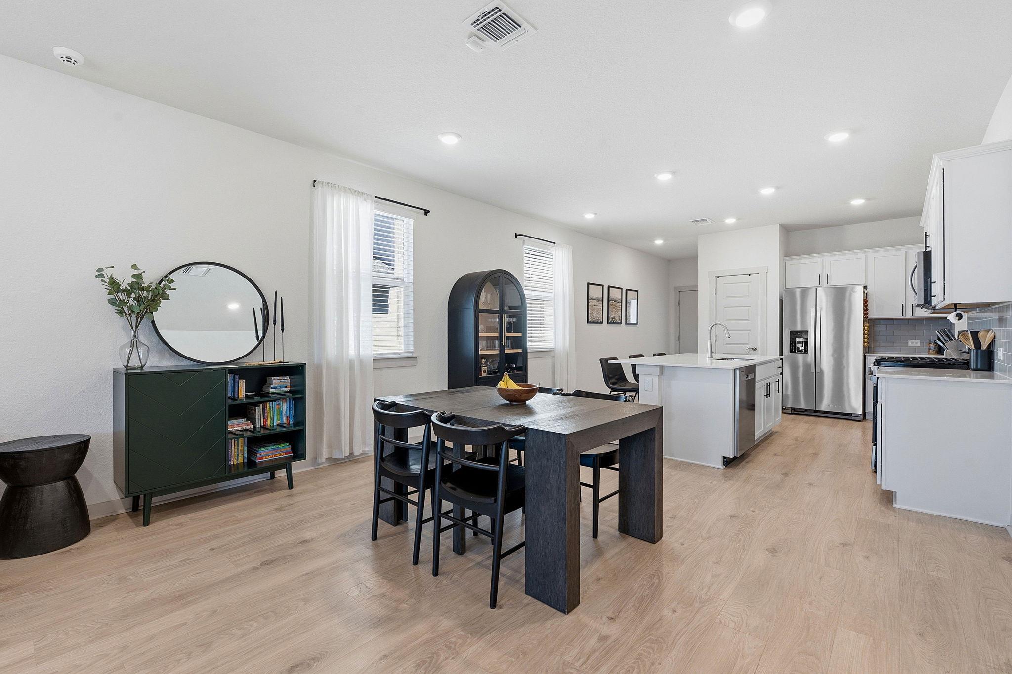 2216 Tucker LN
