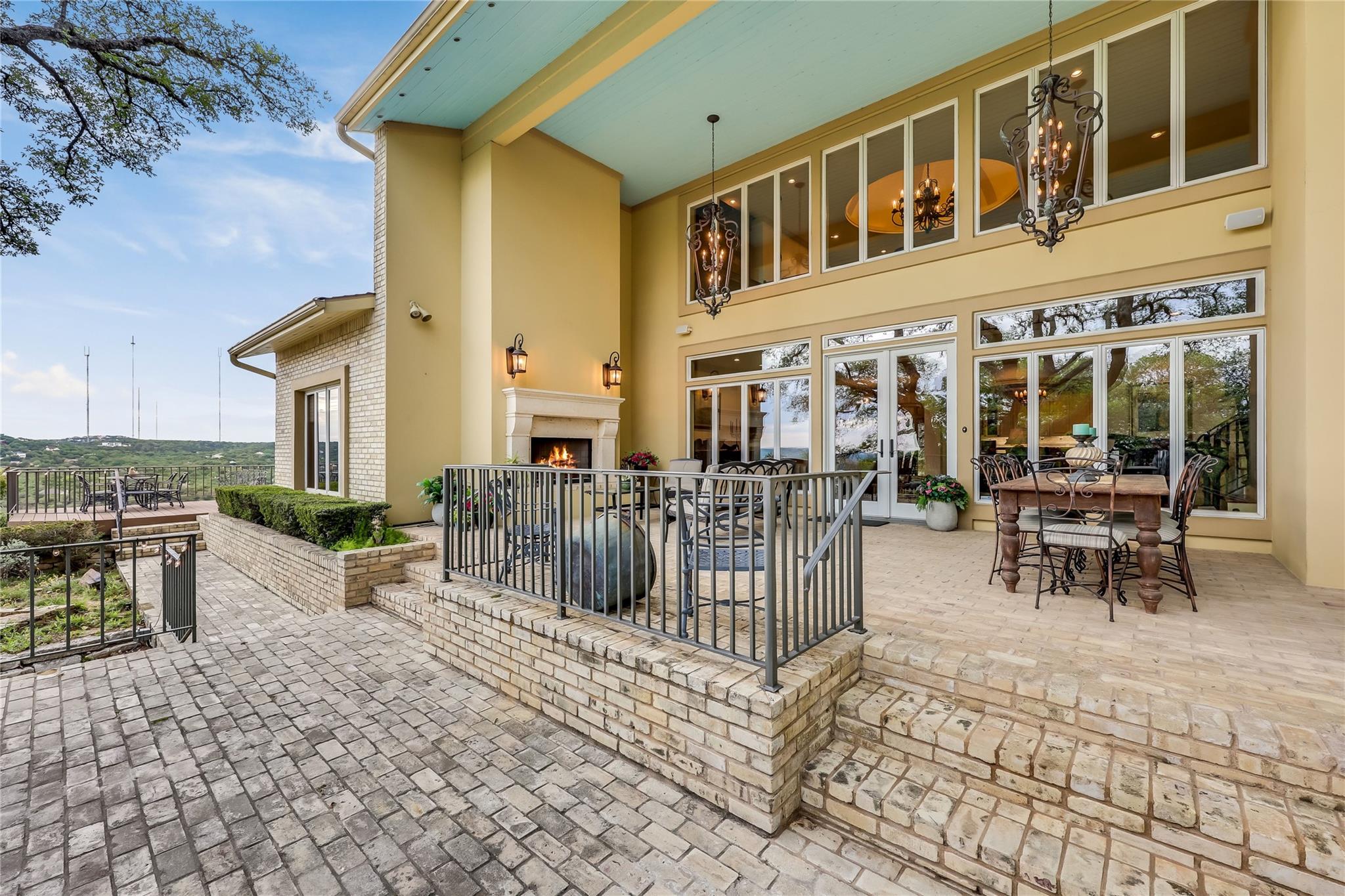 3418 Mount Bonnell CIR
