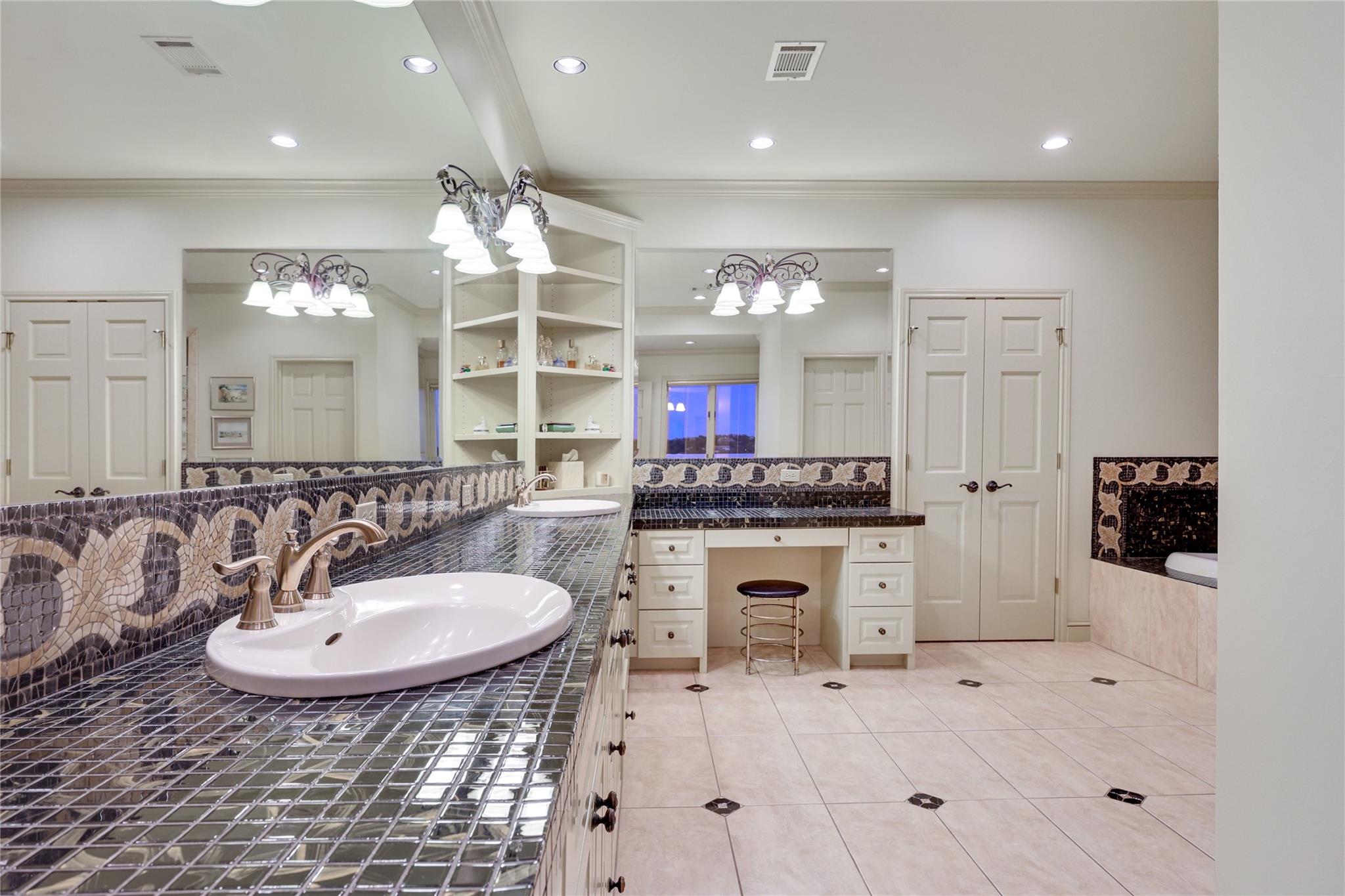 3418 Mount Bonnell CIR