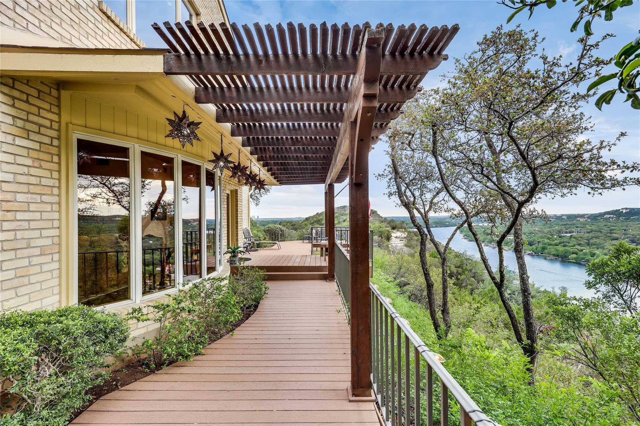 3418 Mount Bonnell CIR