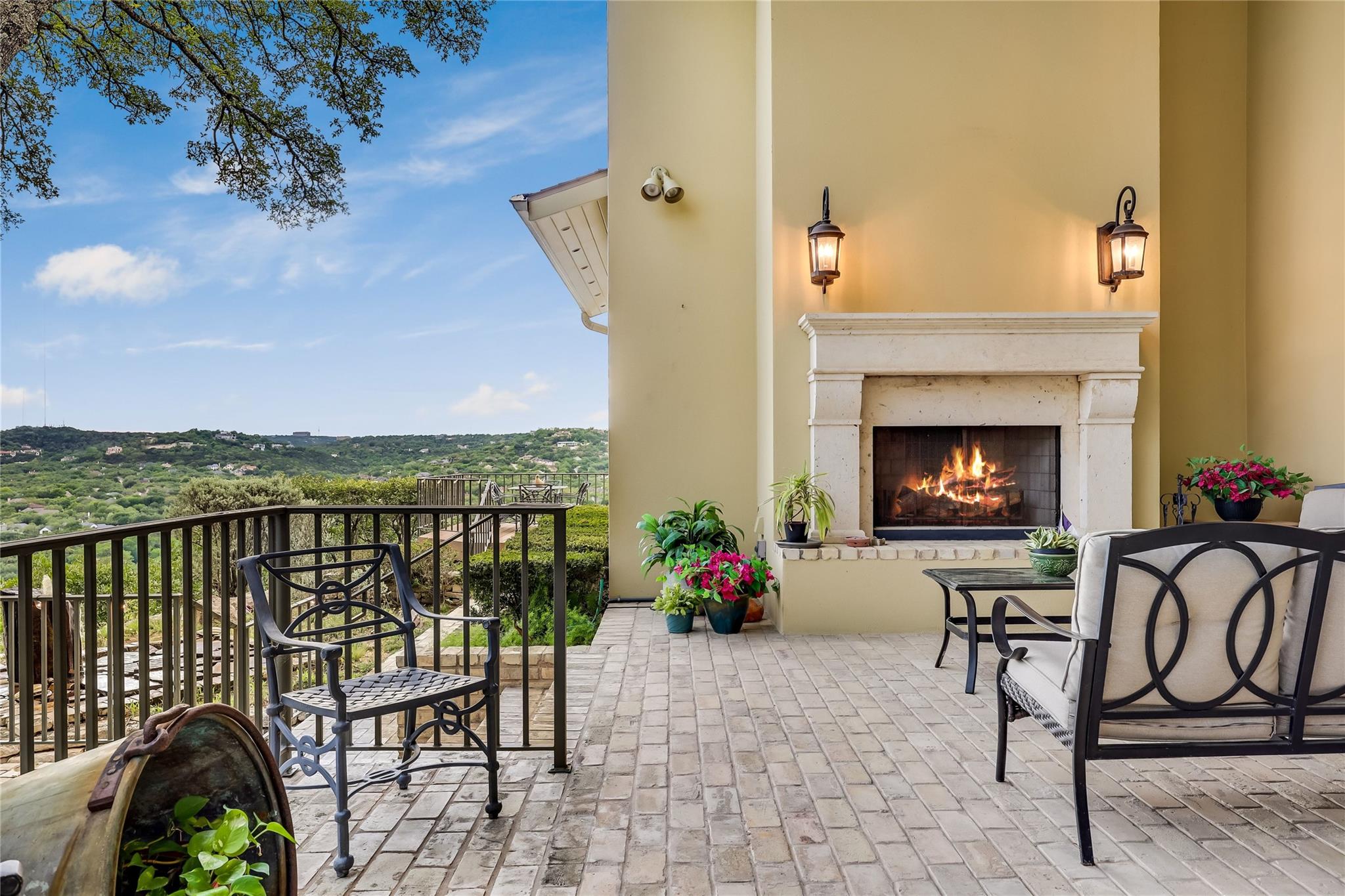 3418 Mount Bonnell CIR