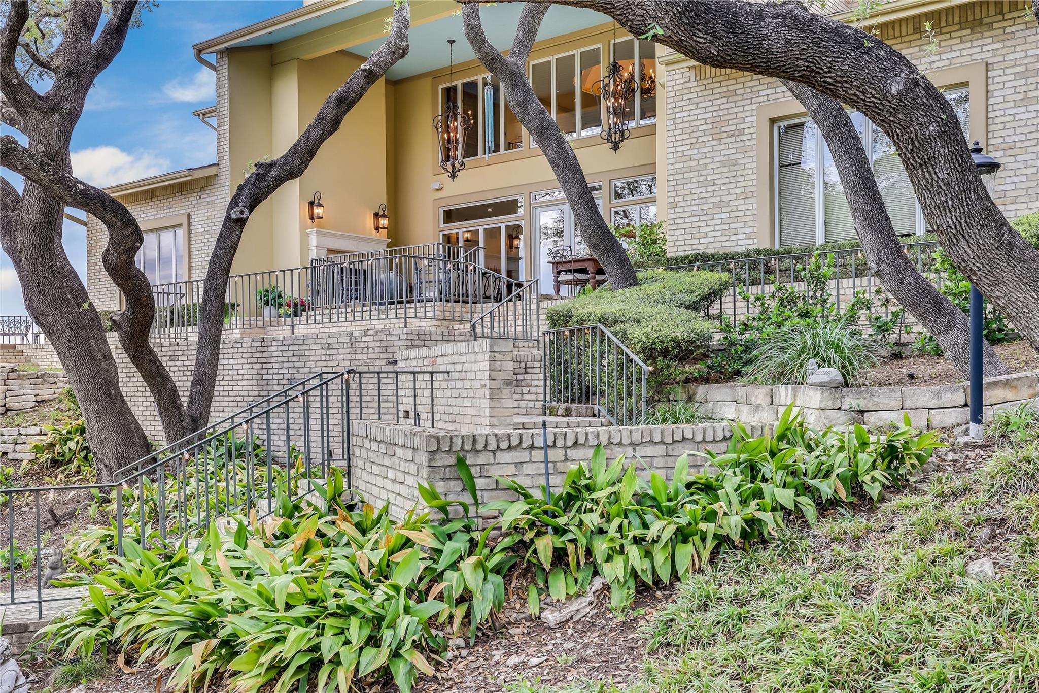 3418 Mount Bonnell CIR