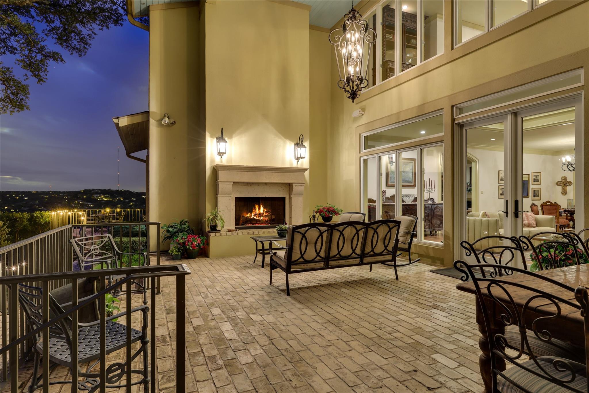 3418 Mount Bonnell CIR