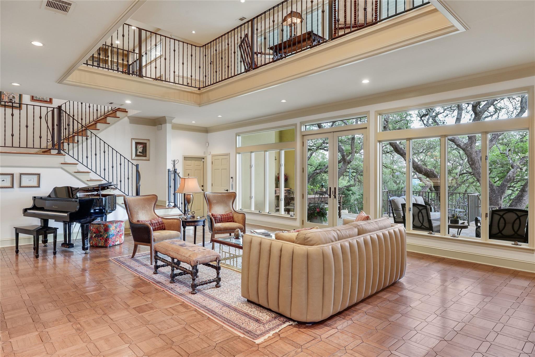3418 Mount Bonnell CIR