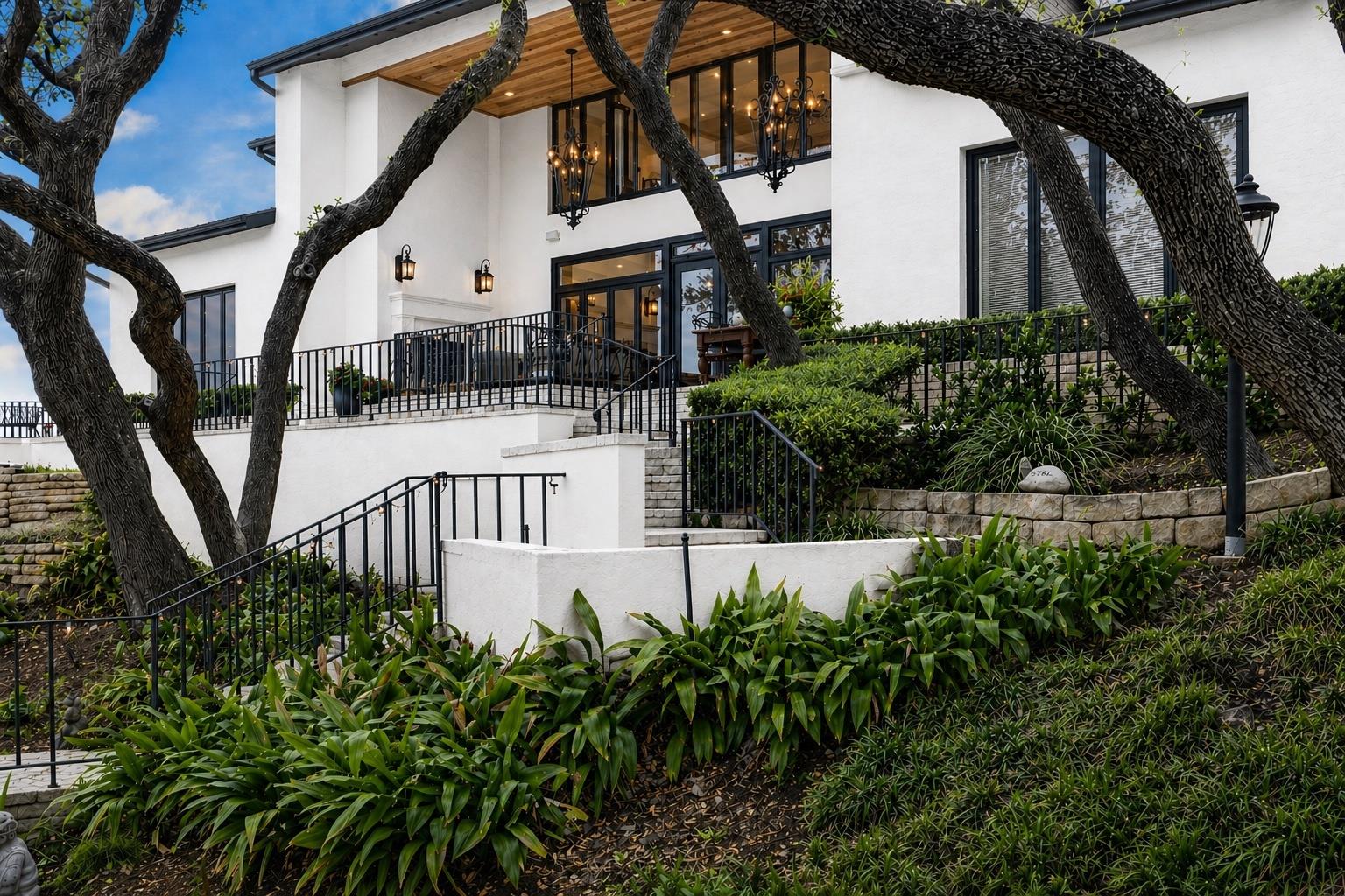 3418 Mount Bonnell CIR