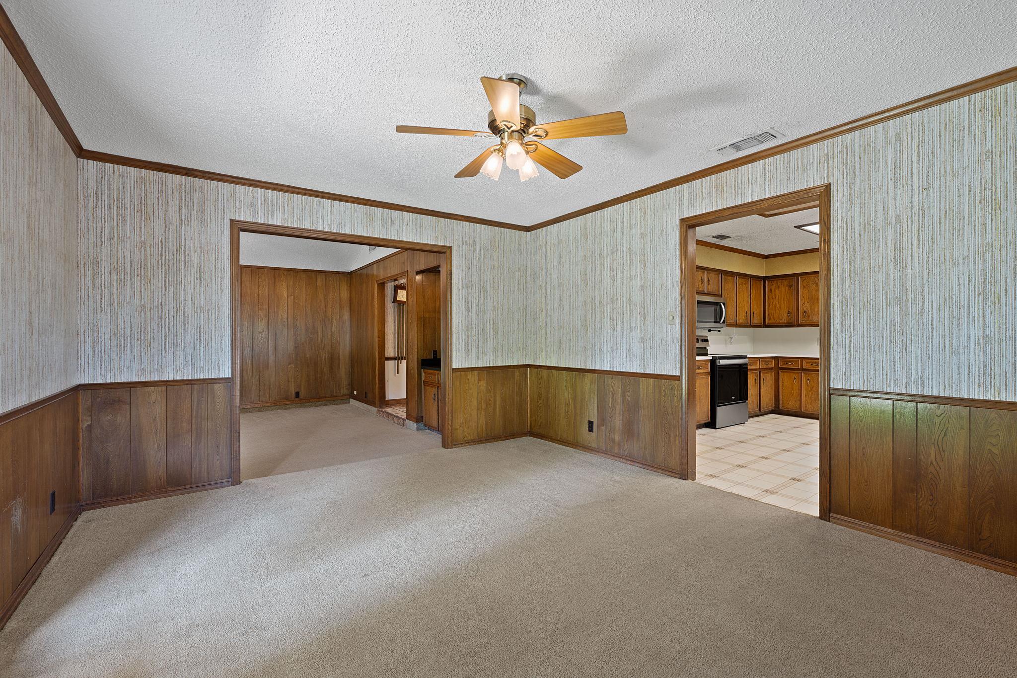 13212 Broadmeade Ave