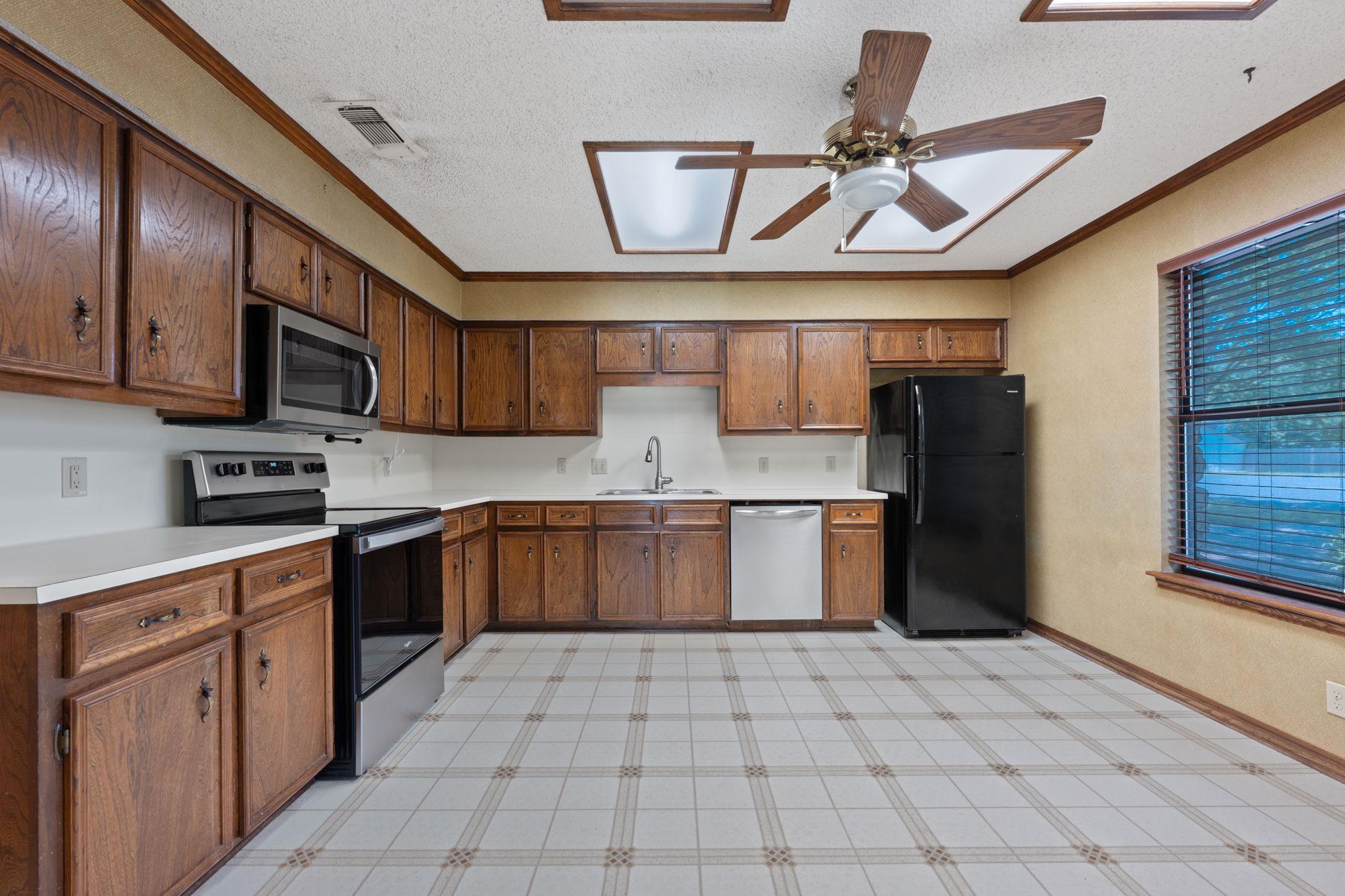 13212 Broadmeade Ave