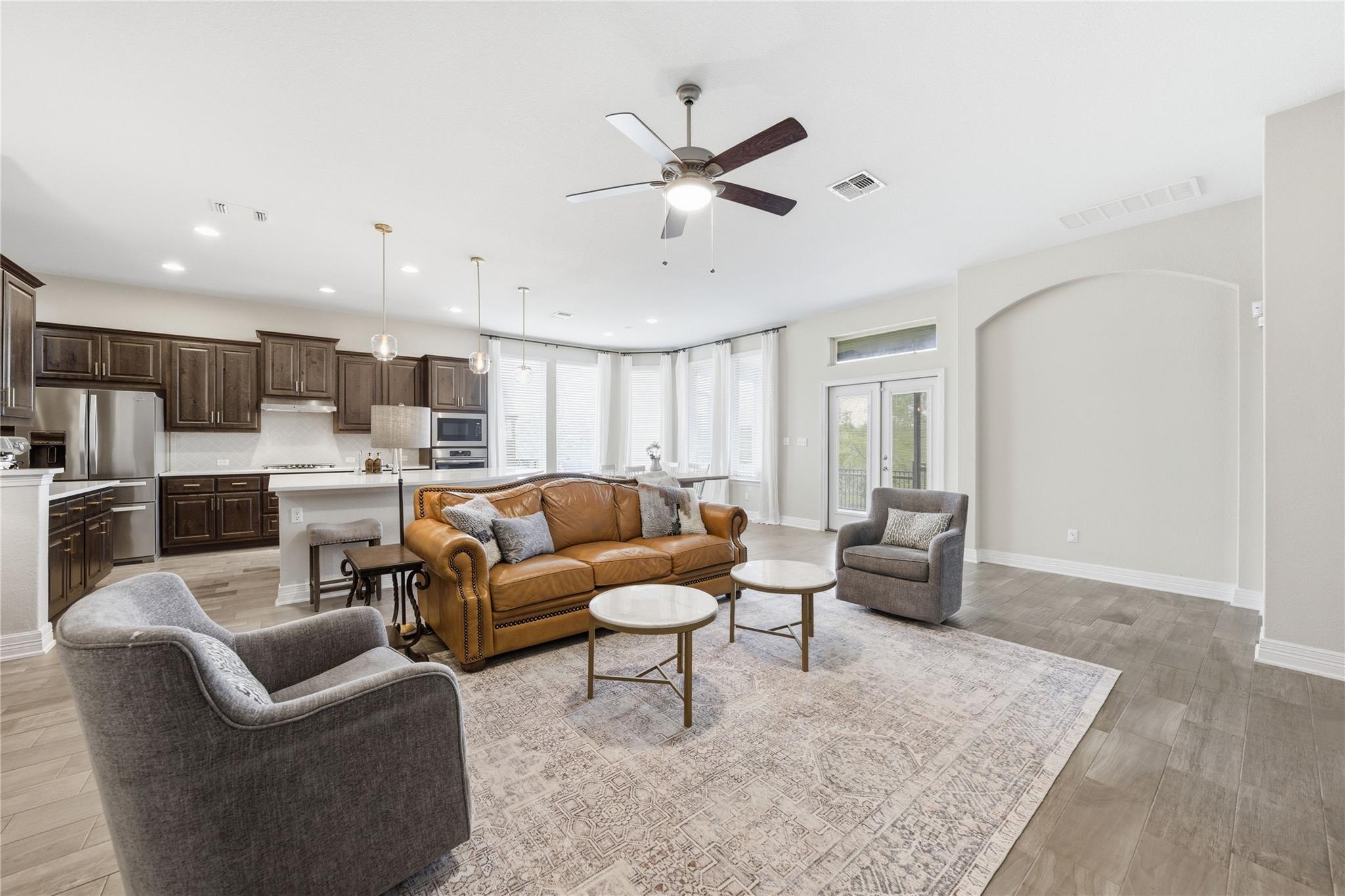 183 Lacy Oak DR