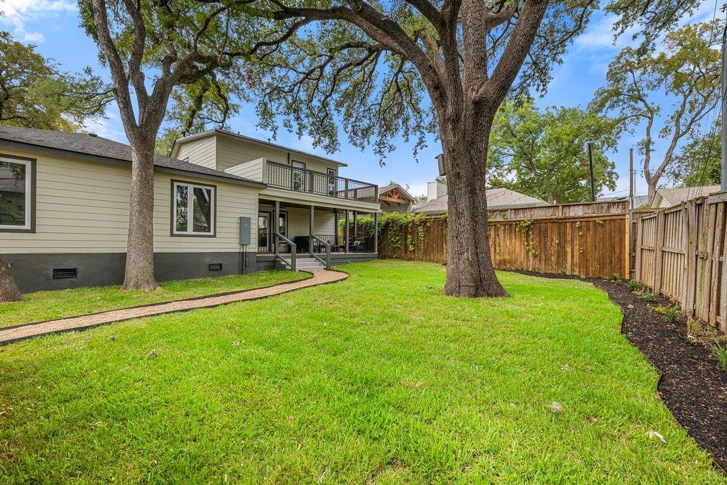 2101 Stamford LN