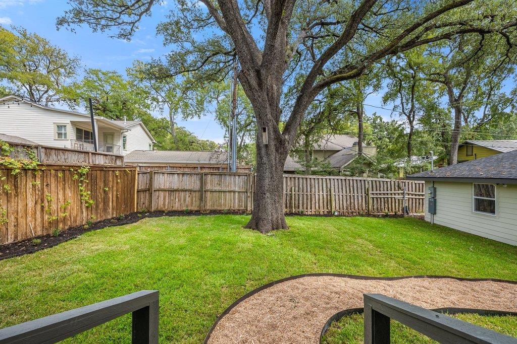 2101 Stamford LN