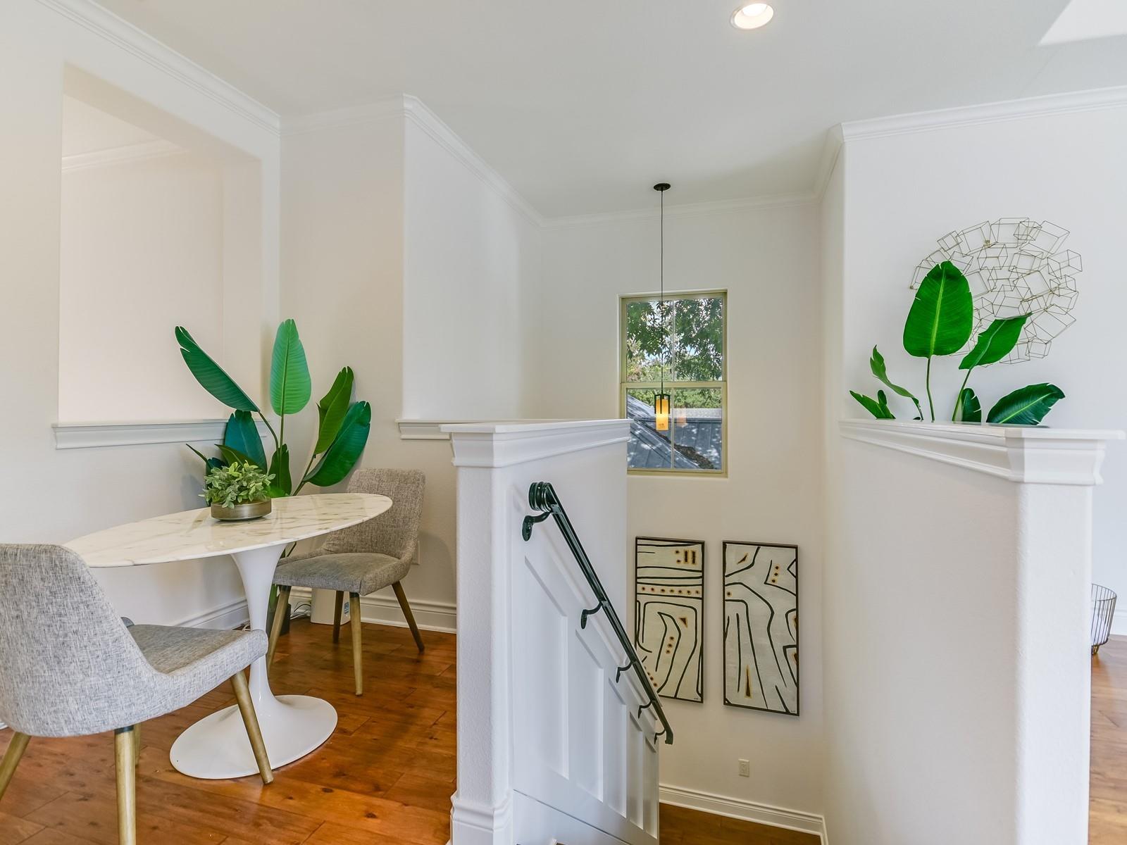 809 Kinney Ave