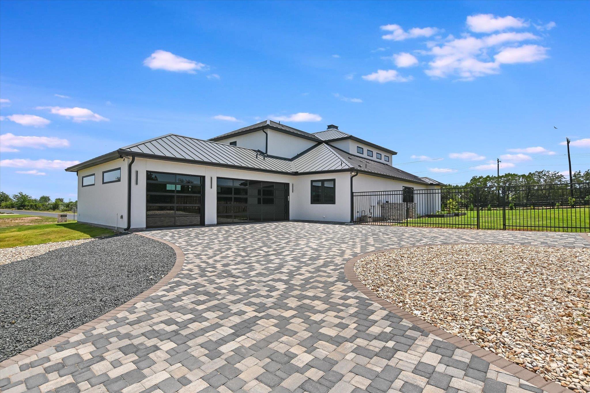 1806 Lauren DR