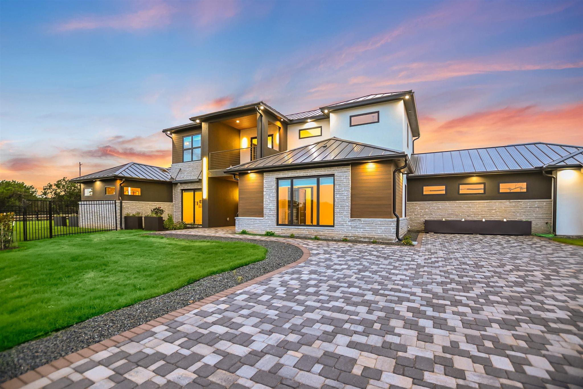 1806 Lauren DR