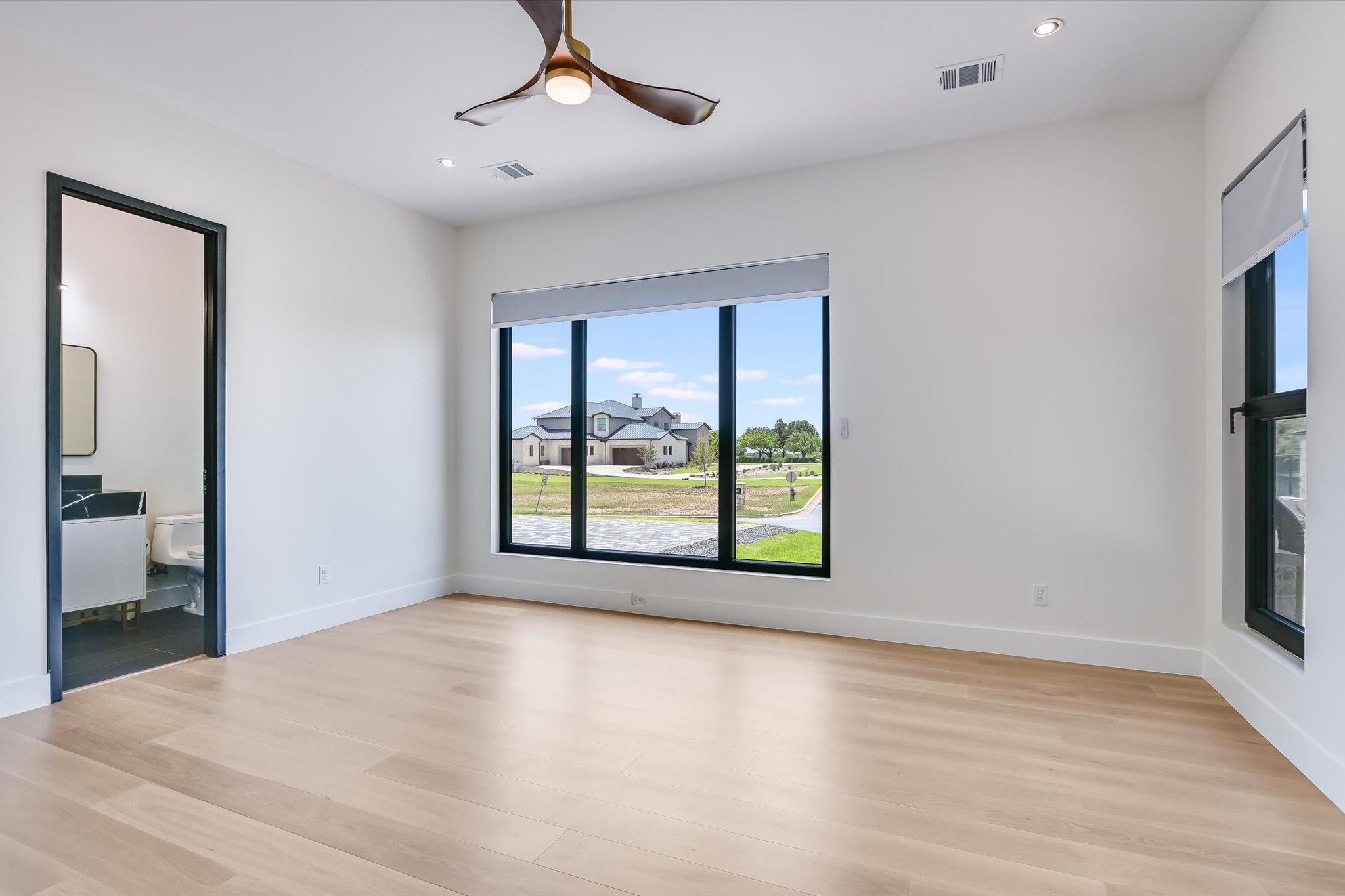 1806 Lauren DR
