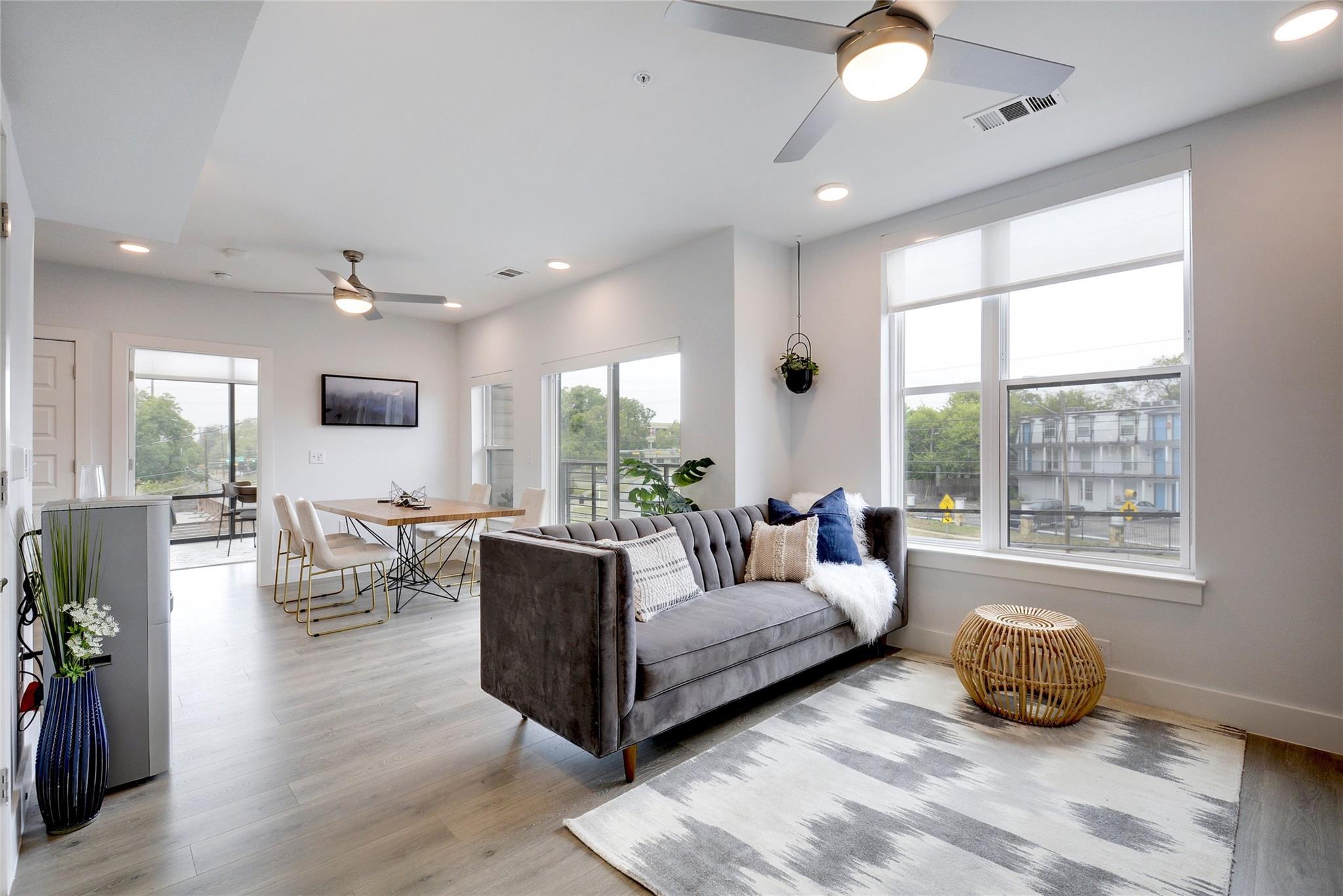 2213 Poquito ST # 100