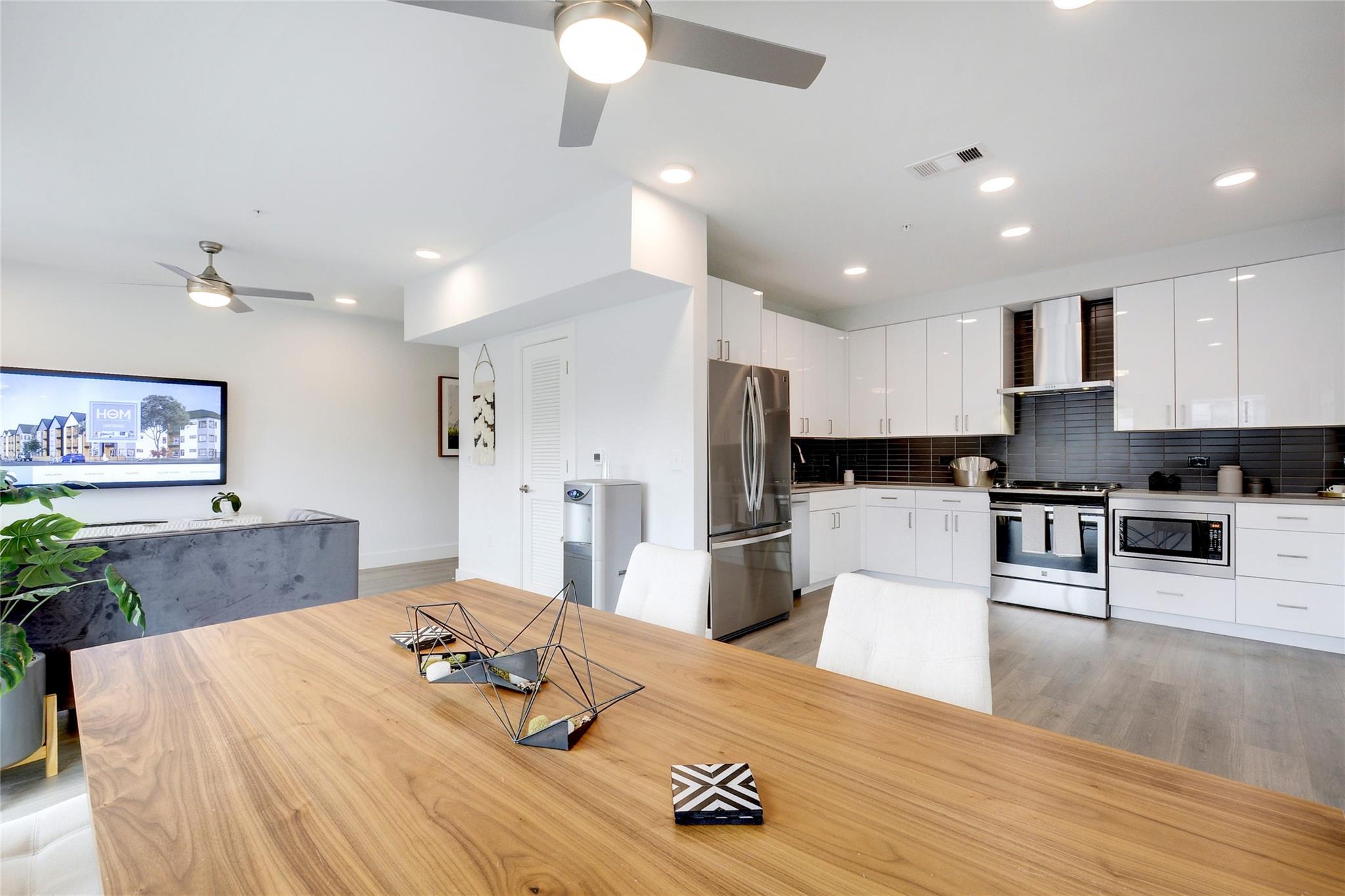 2213 Poquito ST # 100