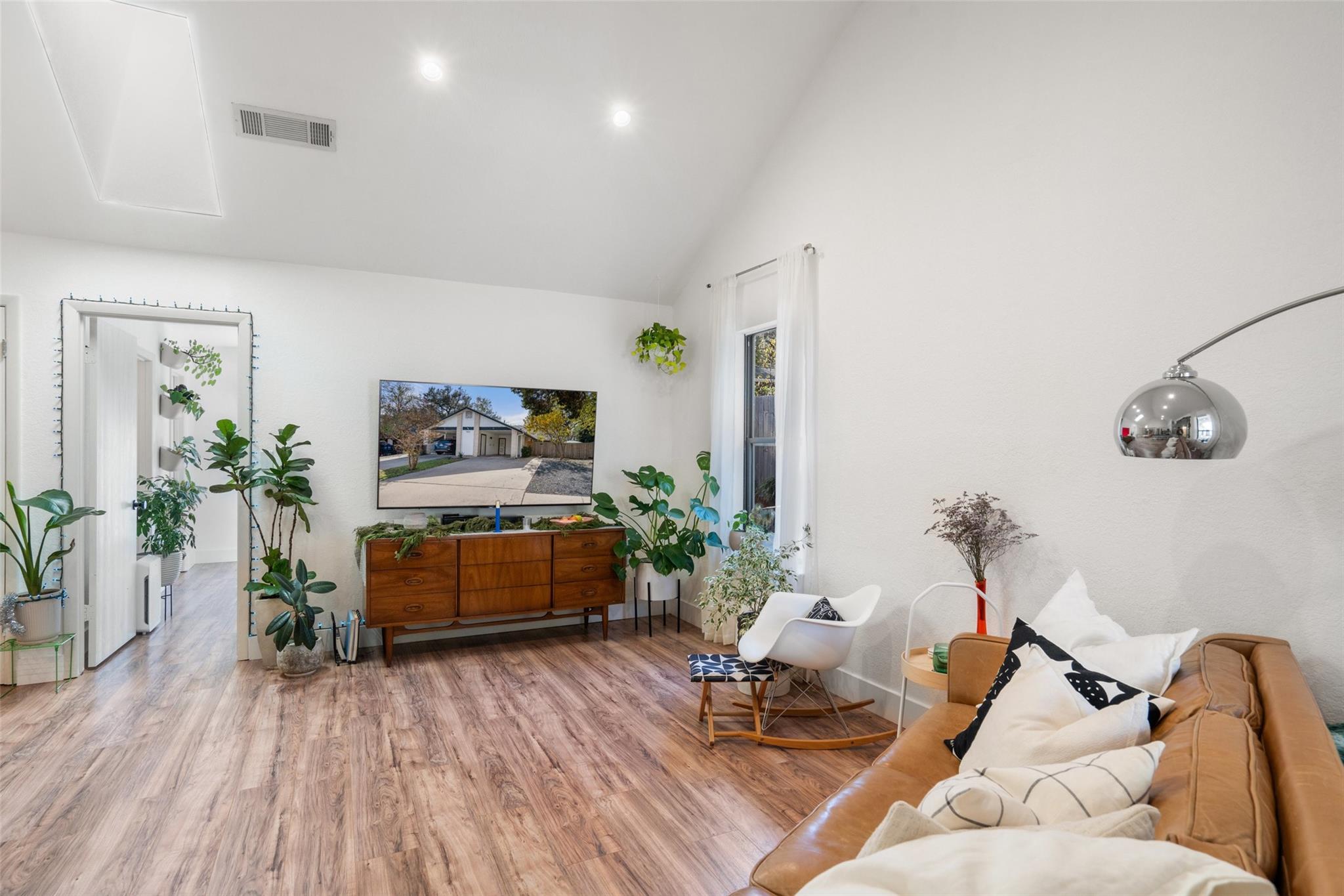 909 Milford WAY # B