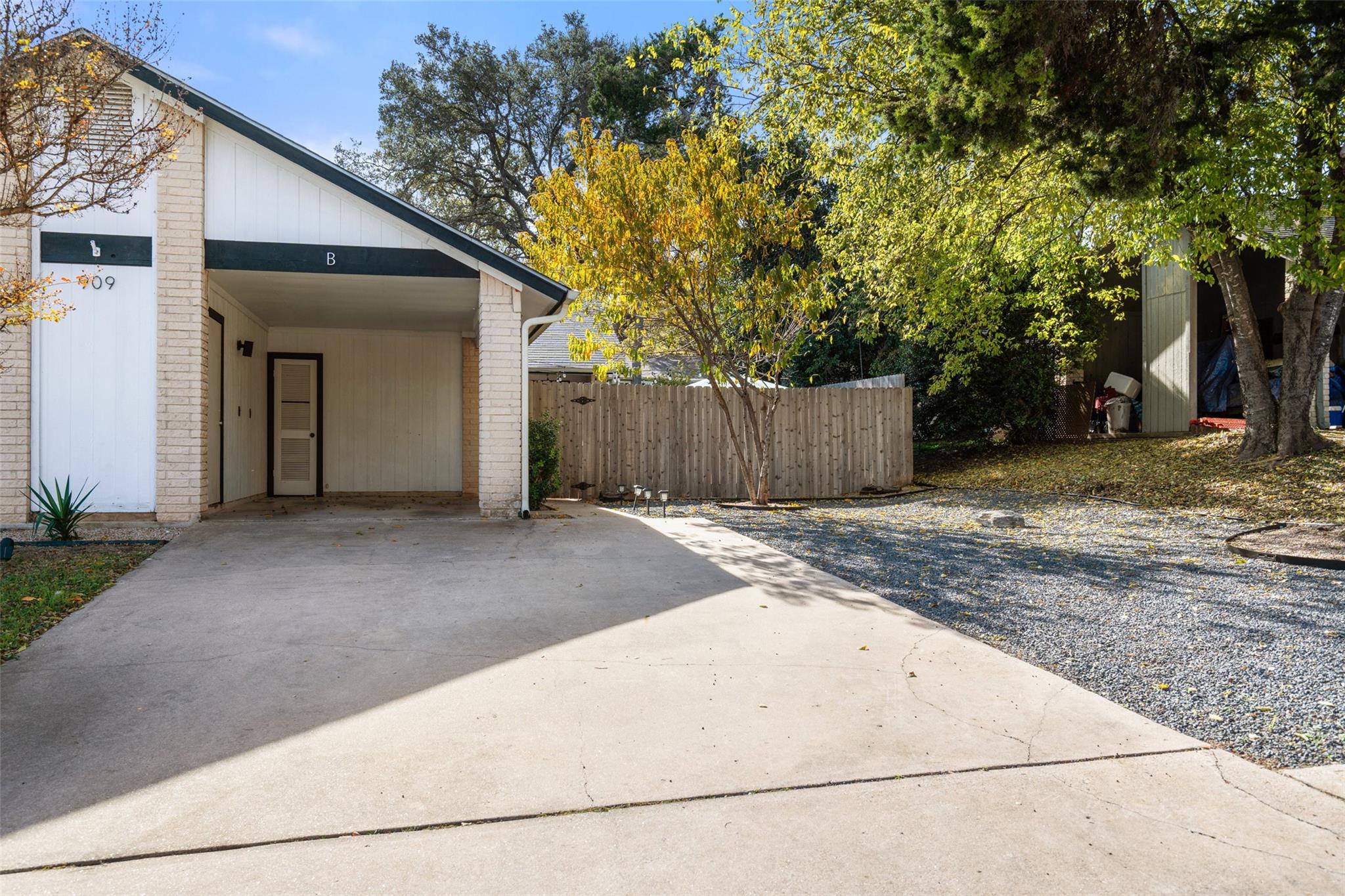 909 Milford WAY # B