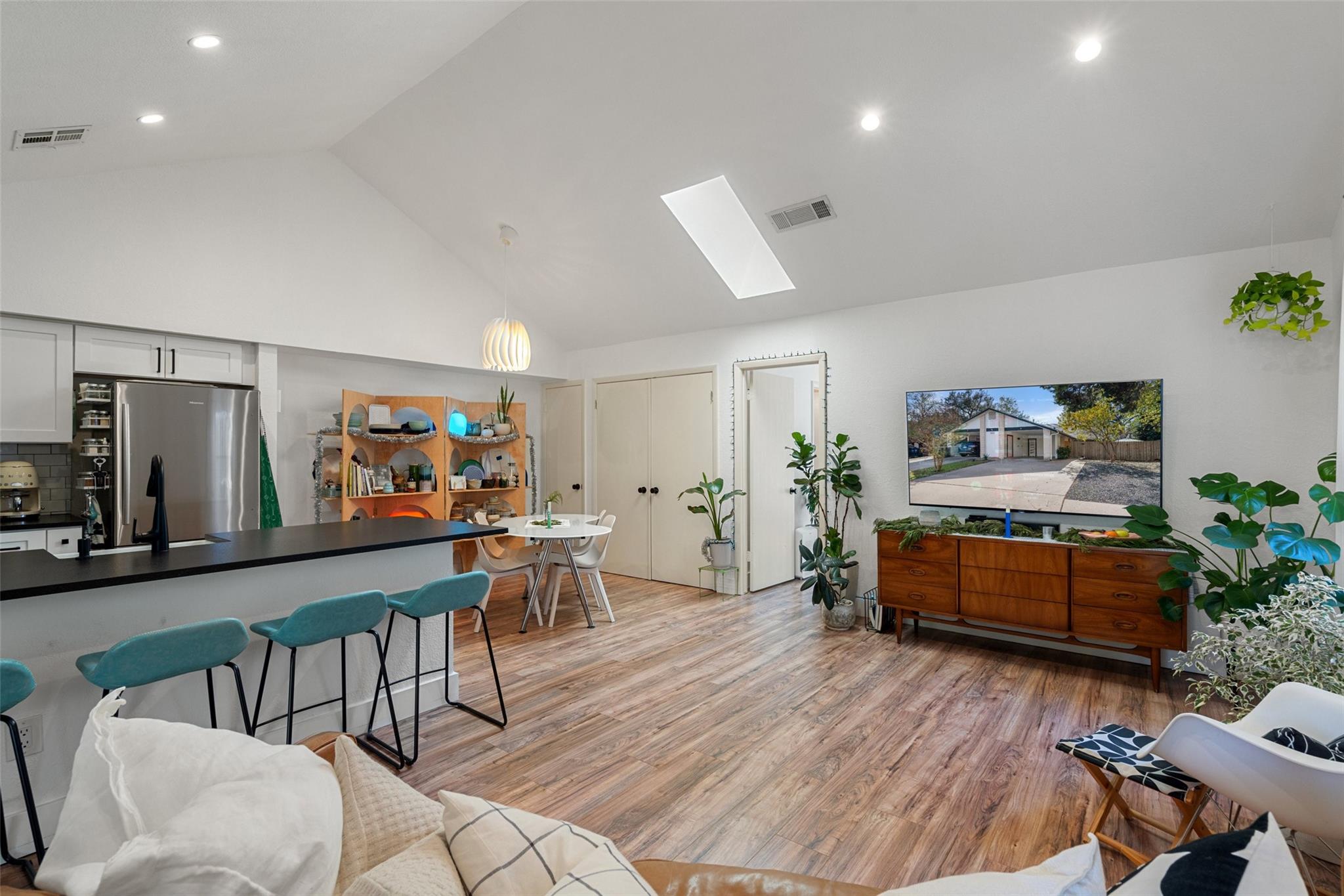 909 Milford WAY # B