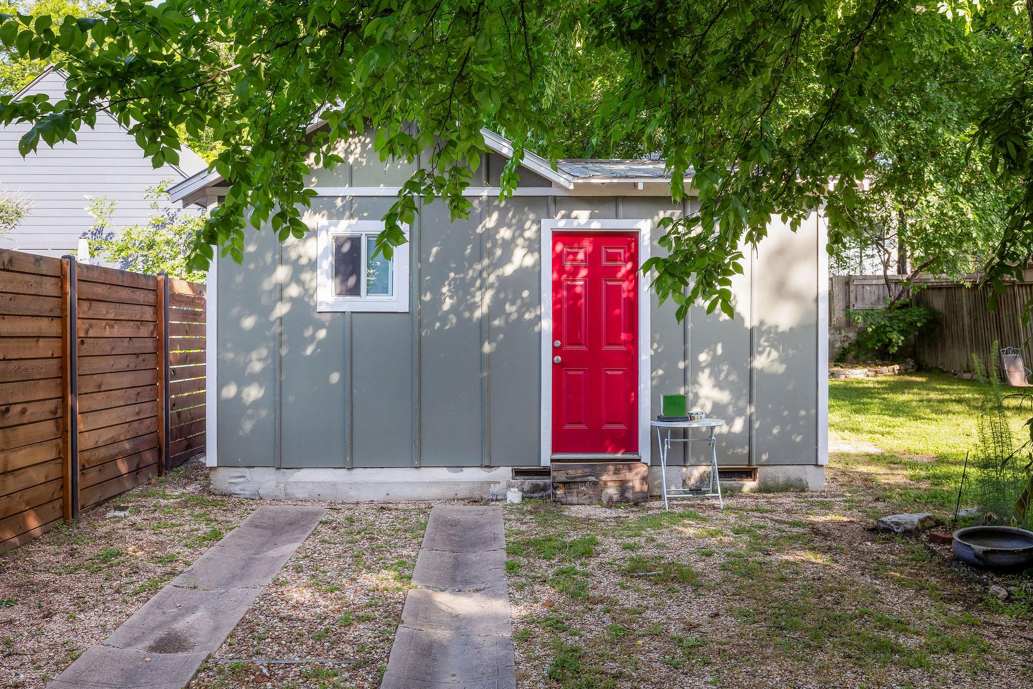 2114 Clifton ST