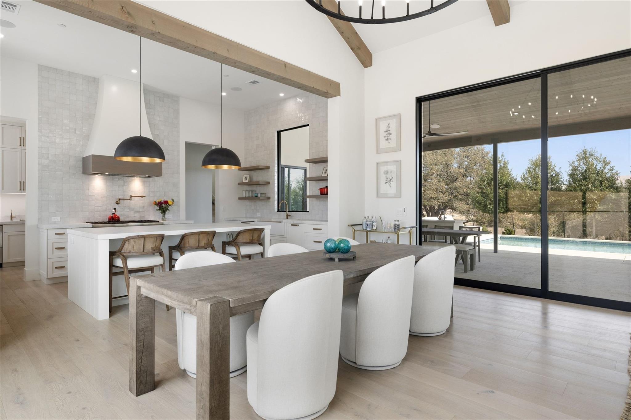 5805 Twin Peaks TRCE